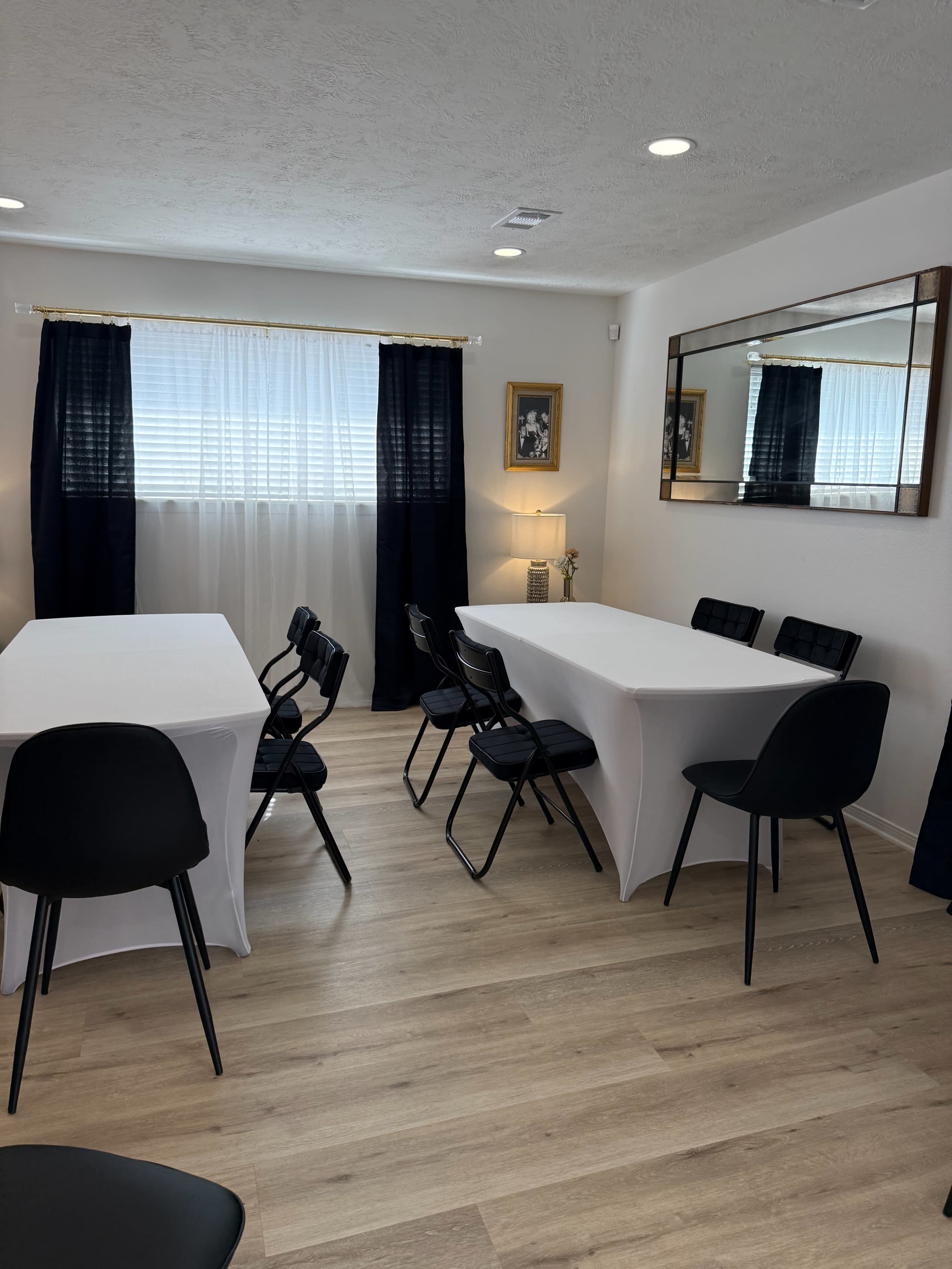 The Woodlands Area Sophisticated Cafe and Private Meeting Room or a Vibrant Party Space Image in , Spring, TX