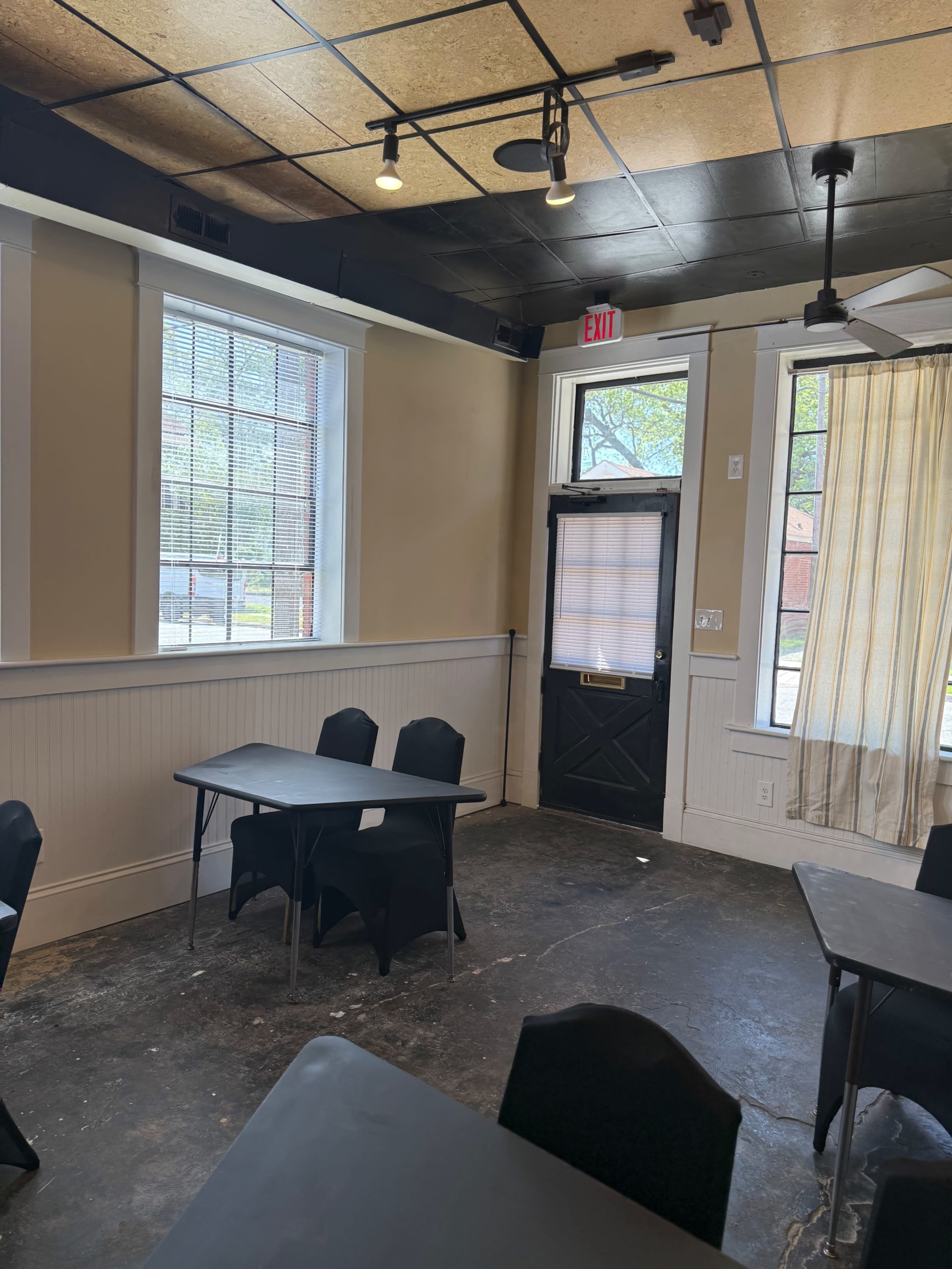 Industrial Chic Classroom Space Image in Port Norfolk, Portsmouth, VA