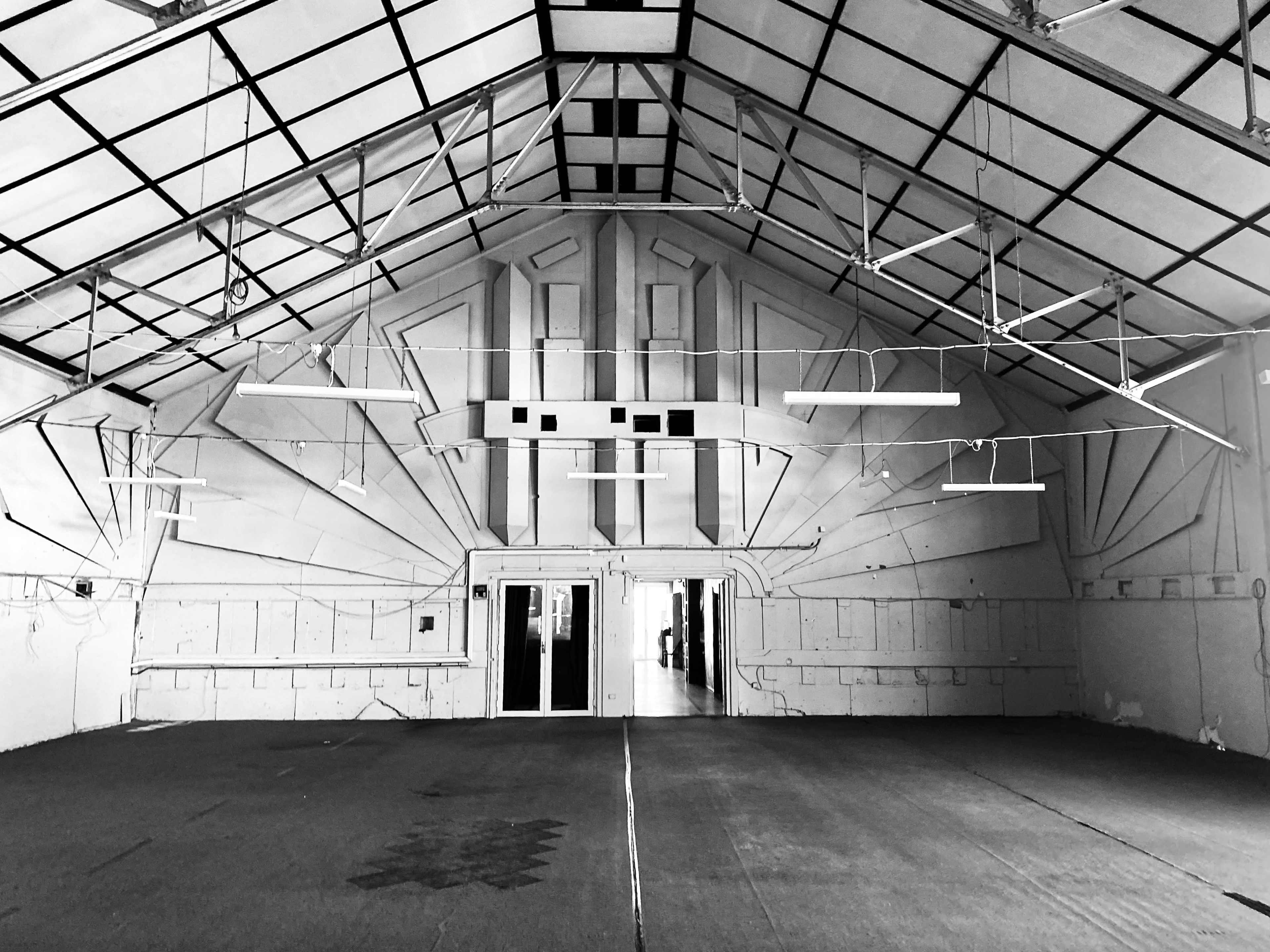 The Broadway – Your Perfect Photoshoot Venue Image in Rosebud, Rosebud, VIC