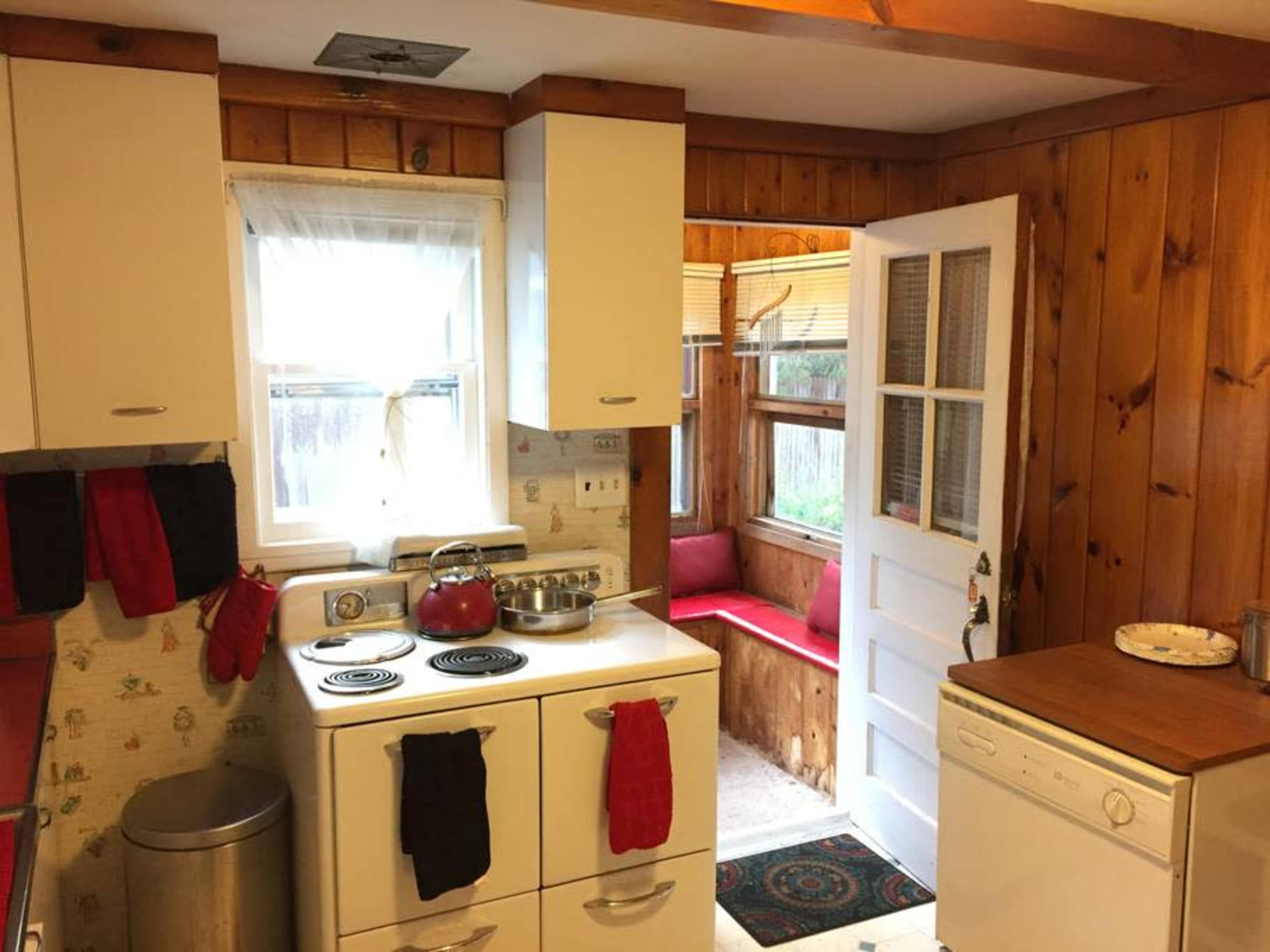 1950s Period Kitchen for Film and Photo