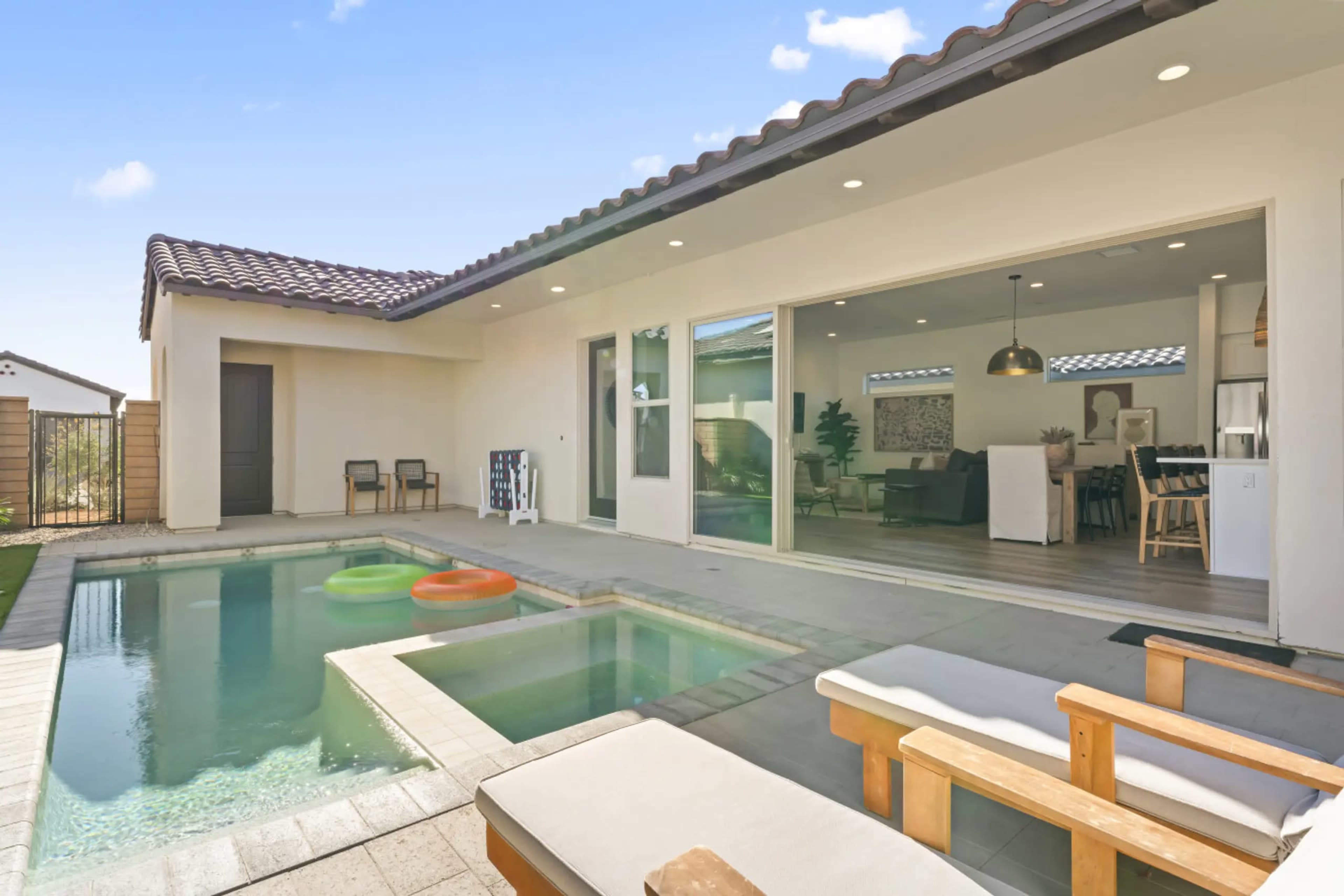 Chic PGA West Desert Hideaway – Ideal for Meetings & Shoots Image in La Quinta, La Quinta, CA