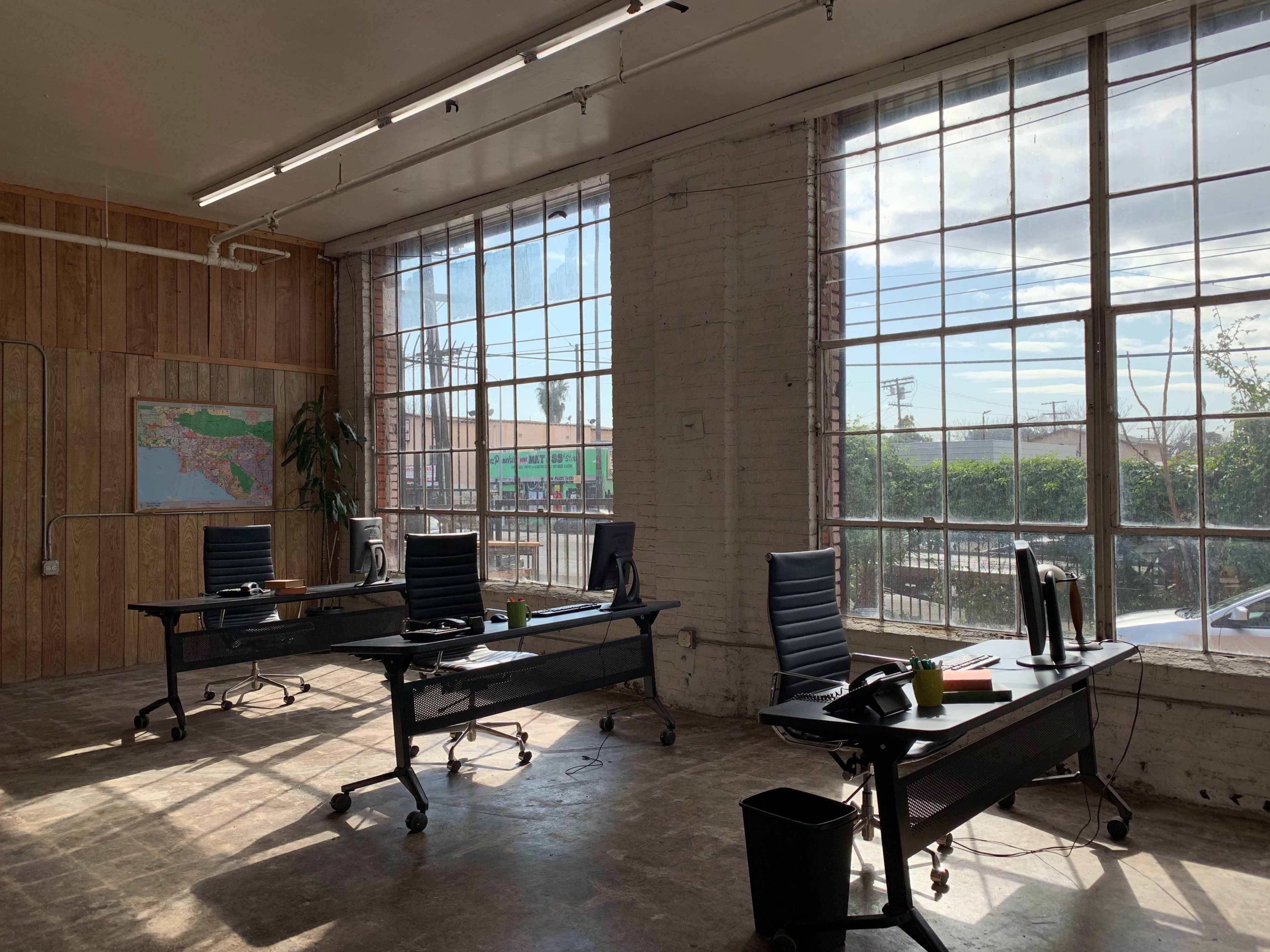 Retro Office Set Image in South Los Angeles, Los Angeles, CA