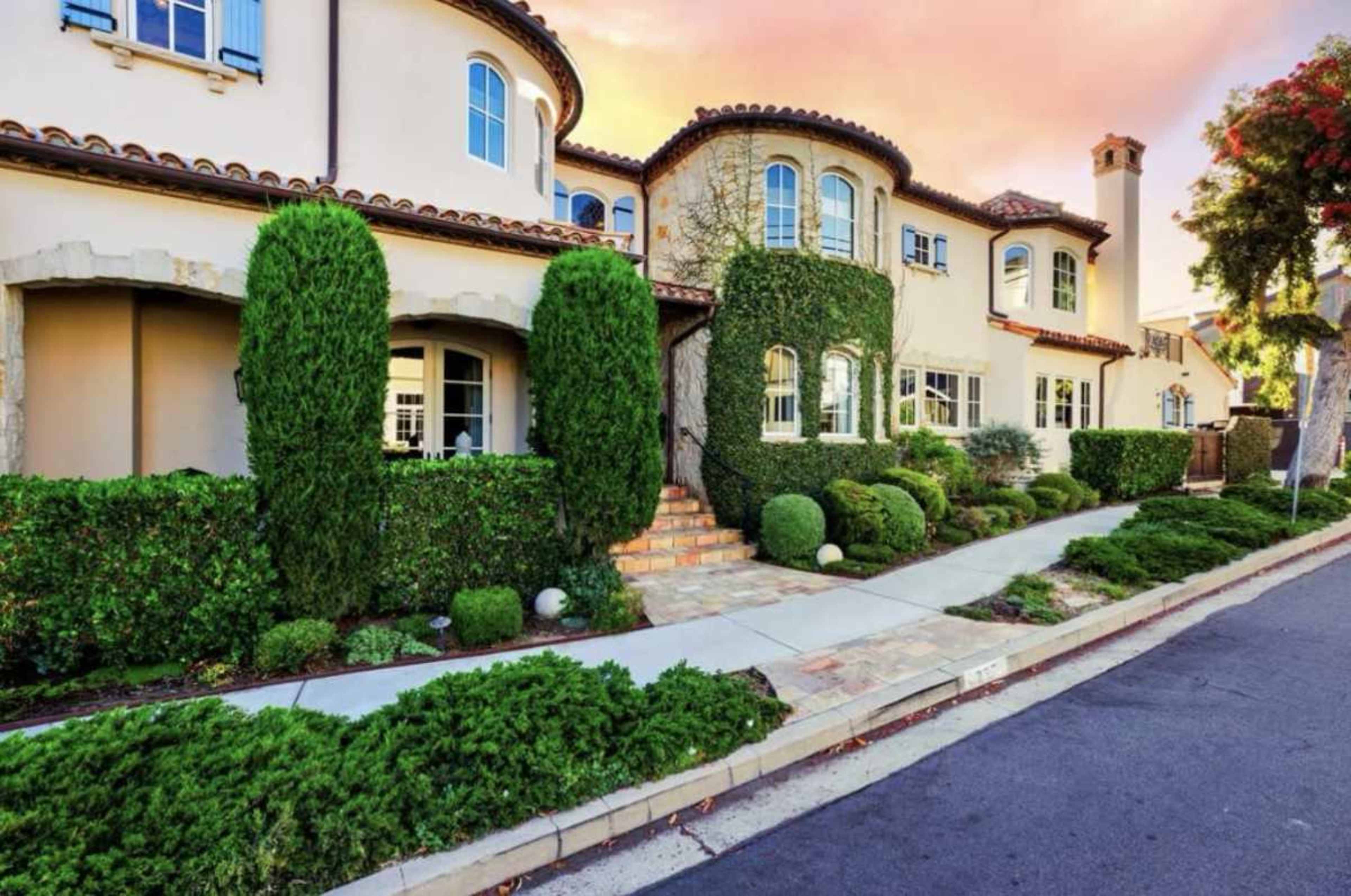 Corona del Mar Paradise – Steps from the Sand Image in Corona Del Mar, Corona del Mar, CA