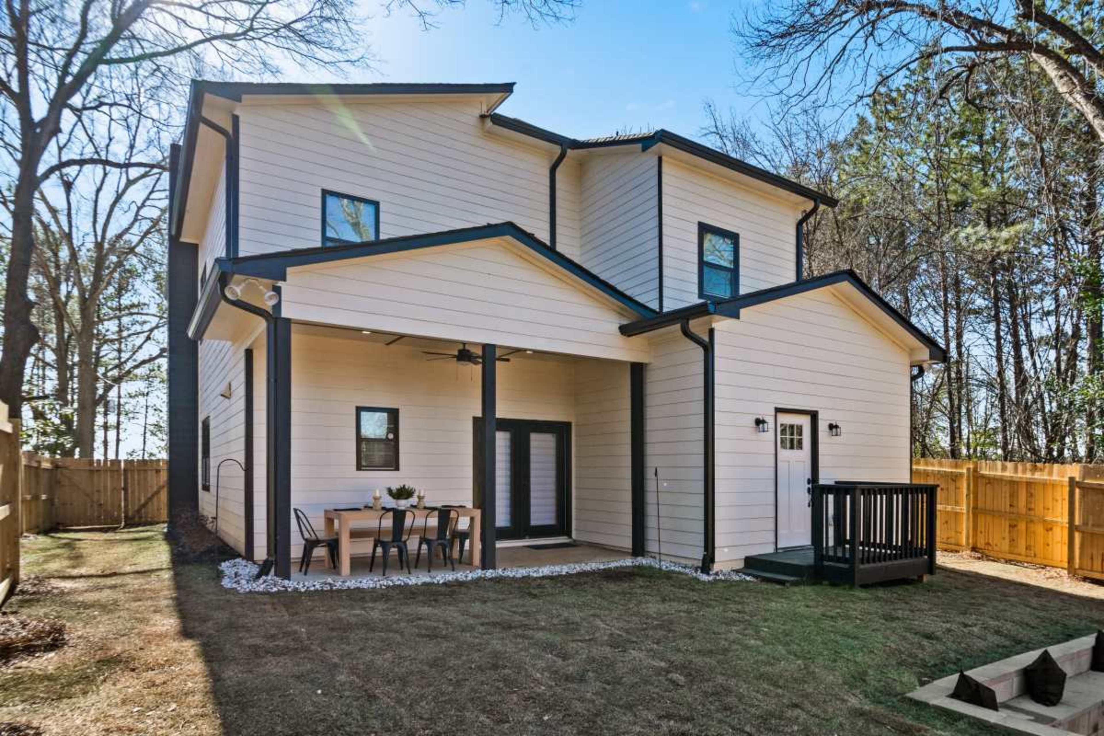 Beautiful Contemporary City Home Image in Lakewood Heights, Atlanta, GA