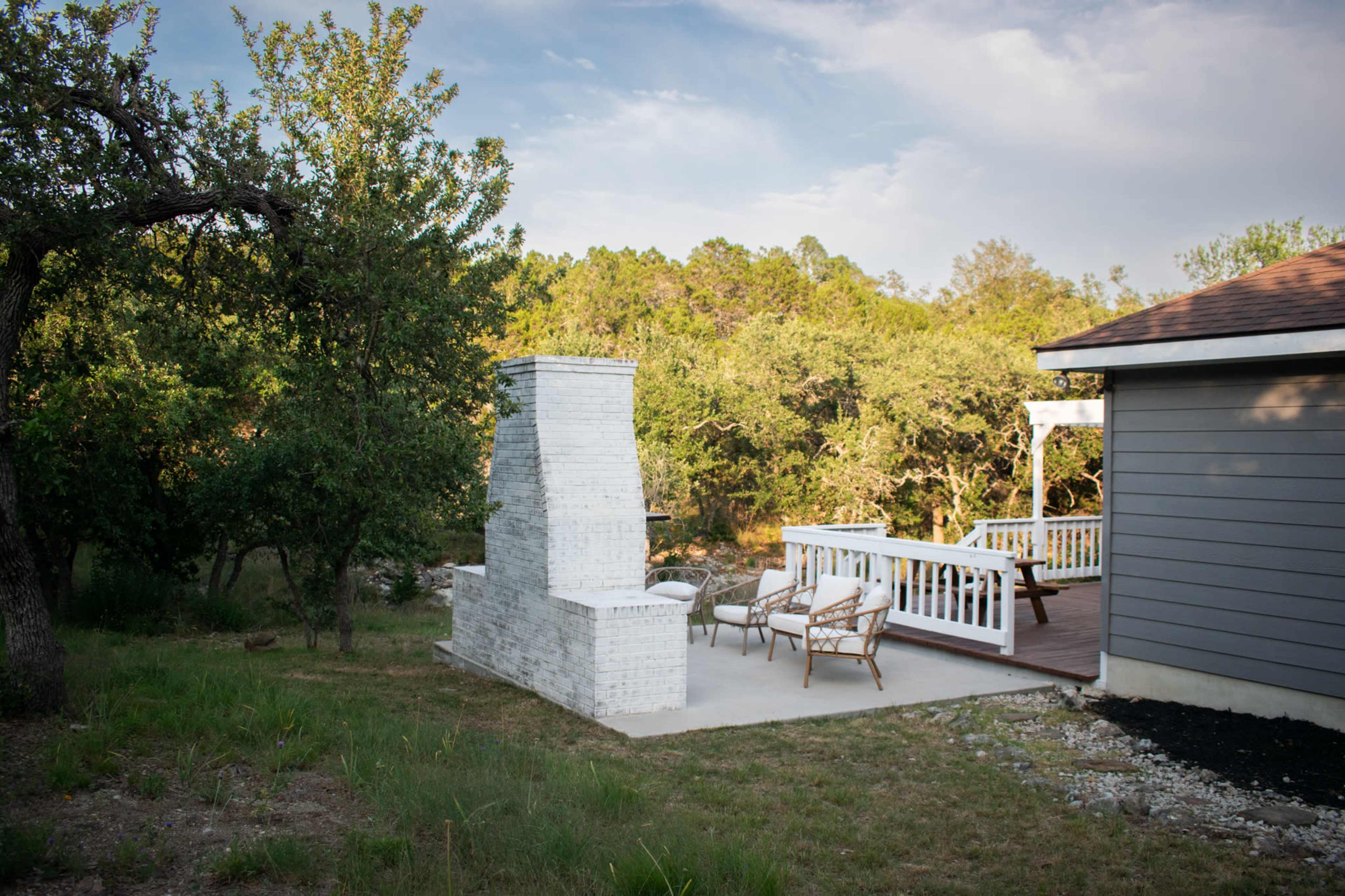 TX Hill Country Home with Outdoor Fireplace, Hot Tub & Private View Image in Canyon Lake, Canyon Lake, TX