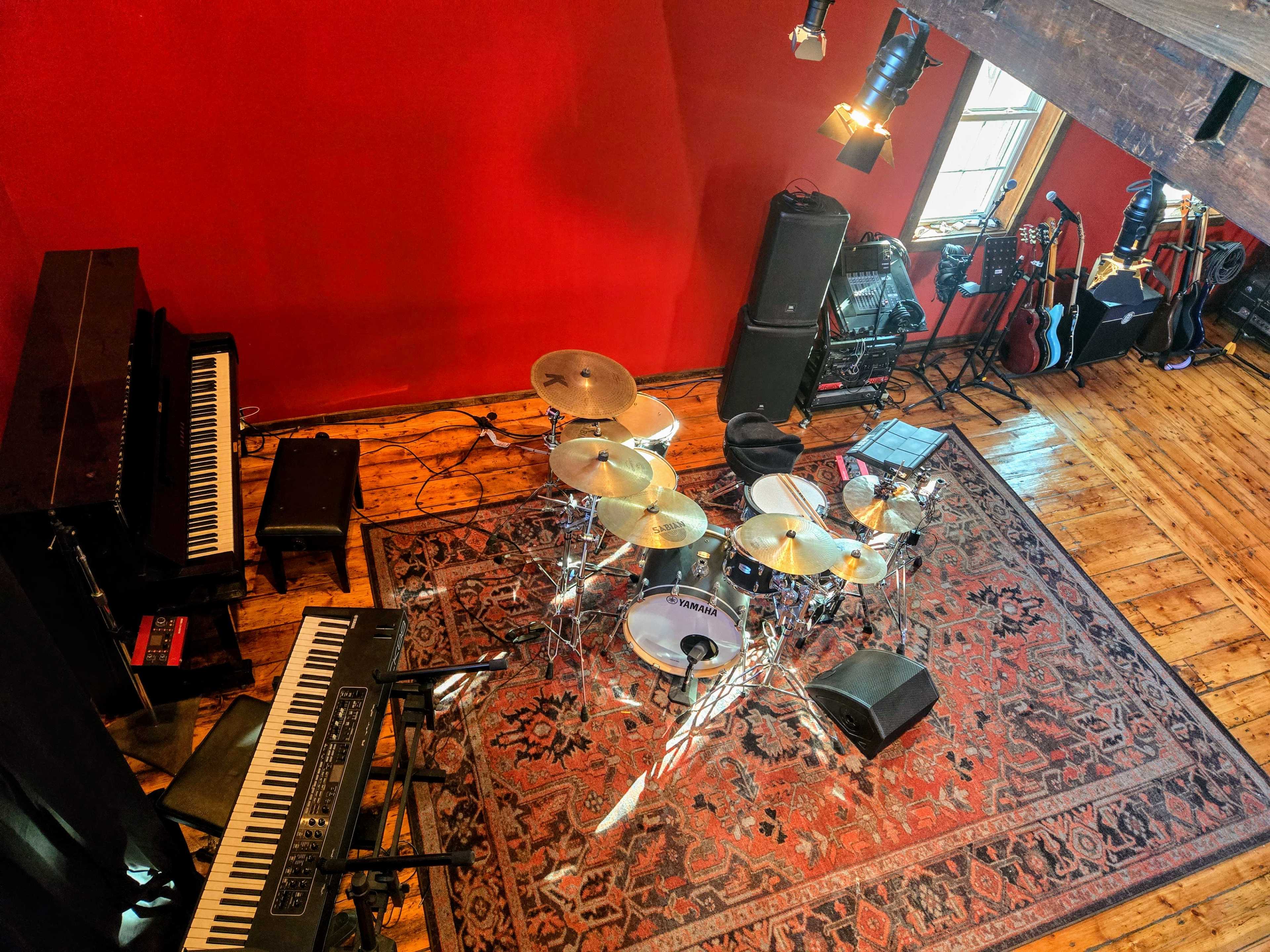 Rustic Carriage House Loft for Music Rehearsal, Recording, Podcasts, Video Shoots, Classes and Private Events Image in Whitman, Whitman, MA