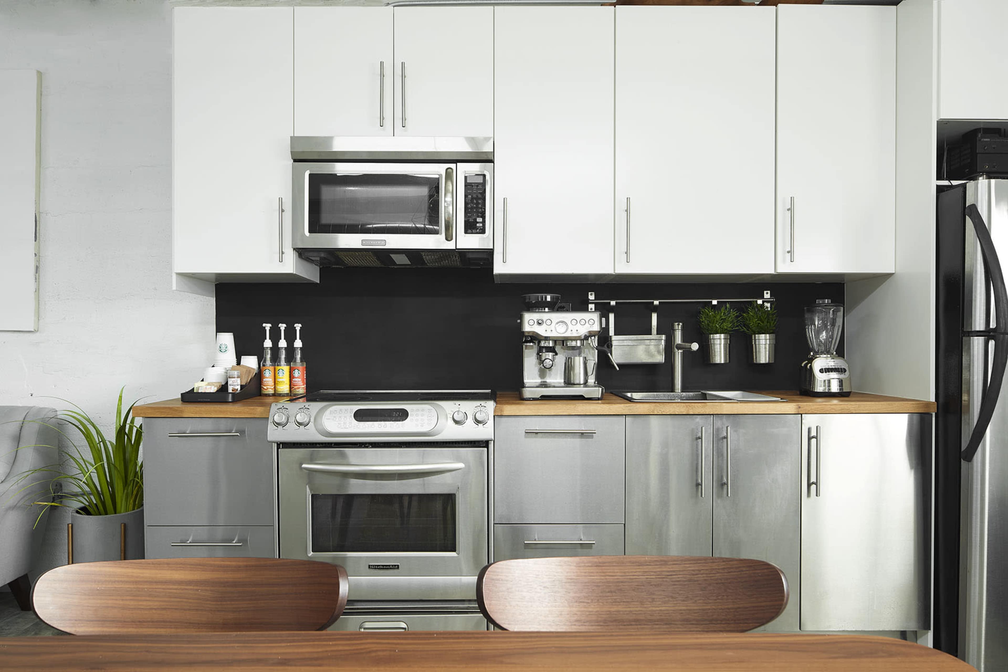 Photo & Video Studio Near Wynwood Image in Allapattah, Miami, FL