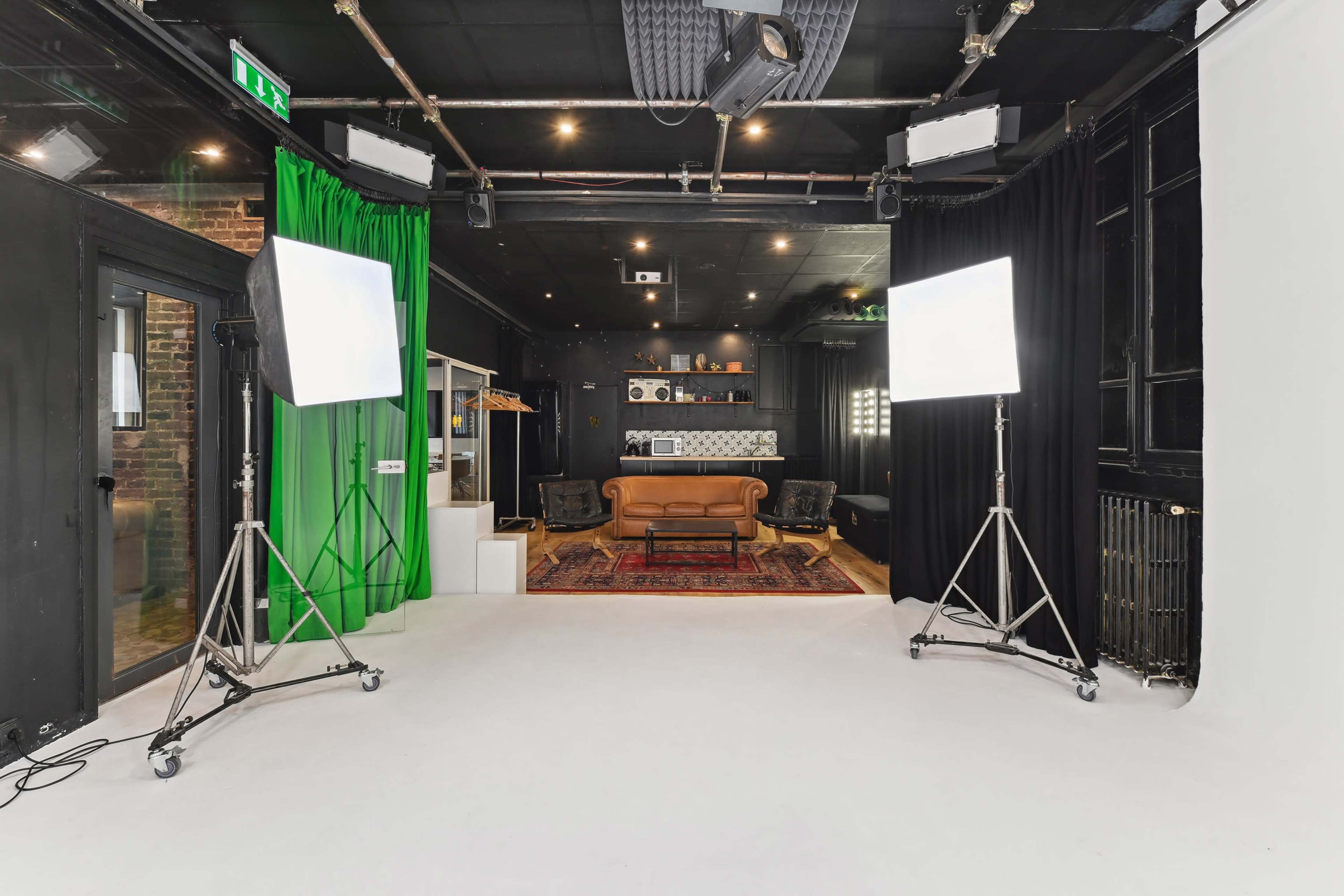 Studio spacieux, industriel, cosy Image dans Ménilmontant, Paris, 