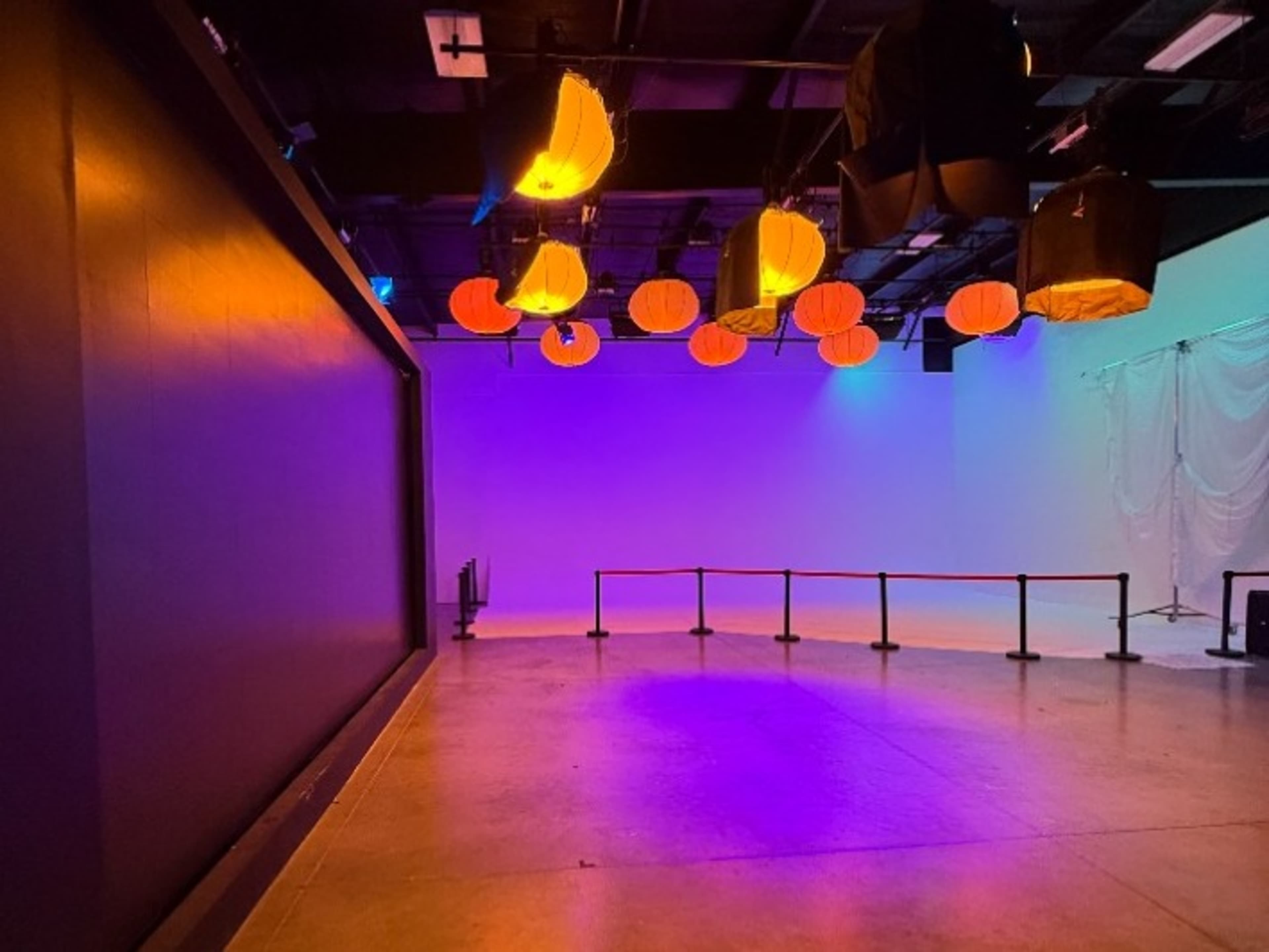 Studio RGB Colored Lights - iPad Operated