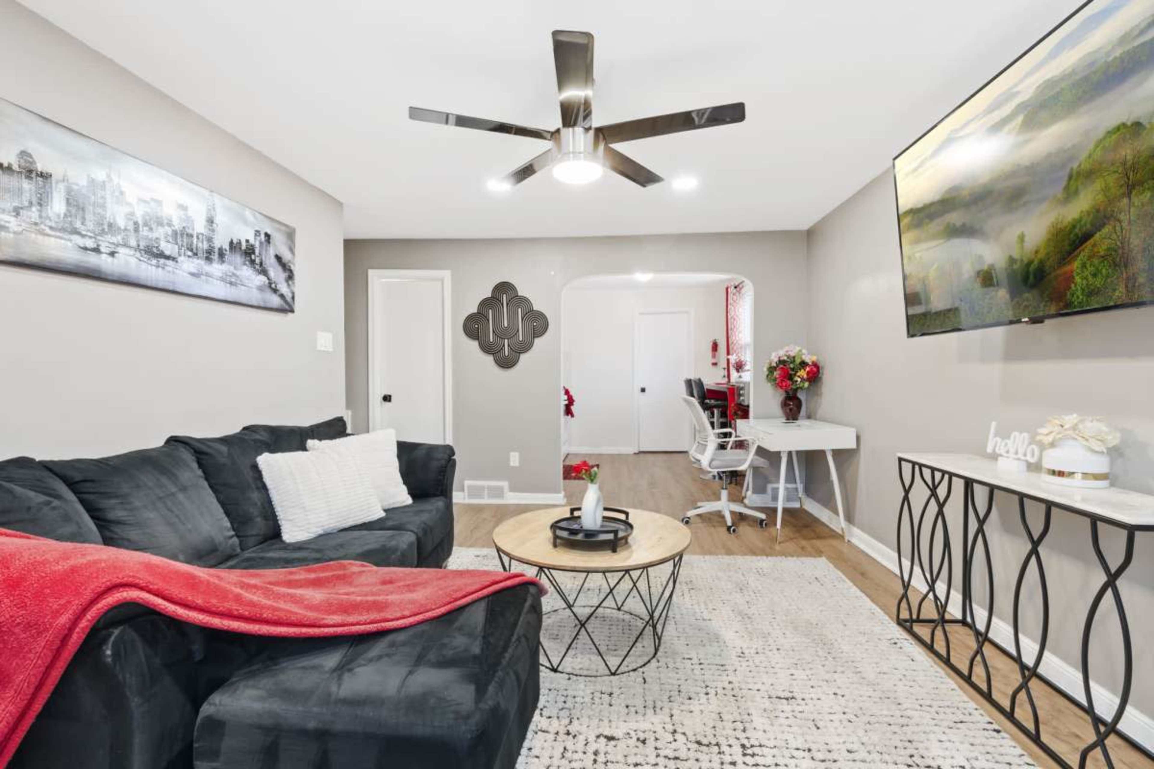 Serene Bed of Roses Image in Northeast Philadelphia, PHILADELPHIA, PA