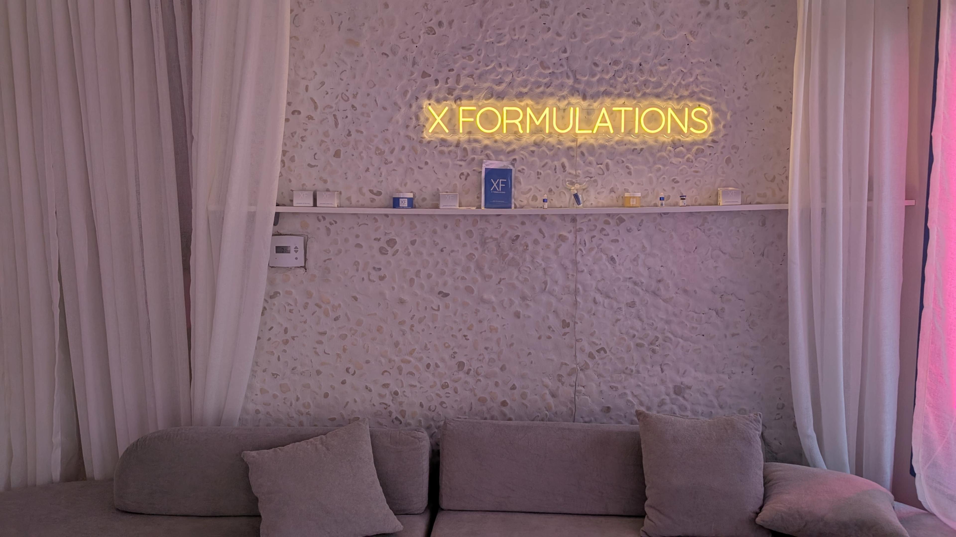 XF LIGHT LOUNGE DANA HARBOR Image in Dana Point, Dana point, CA