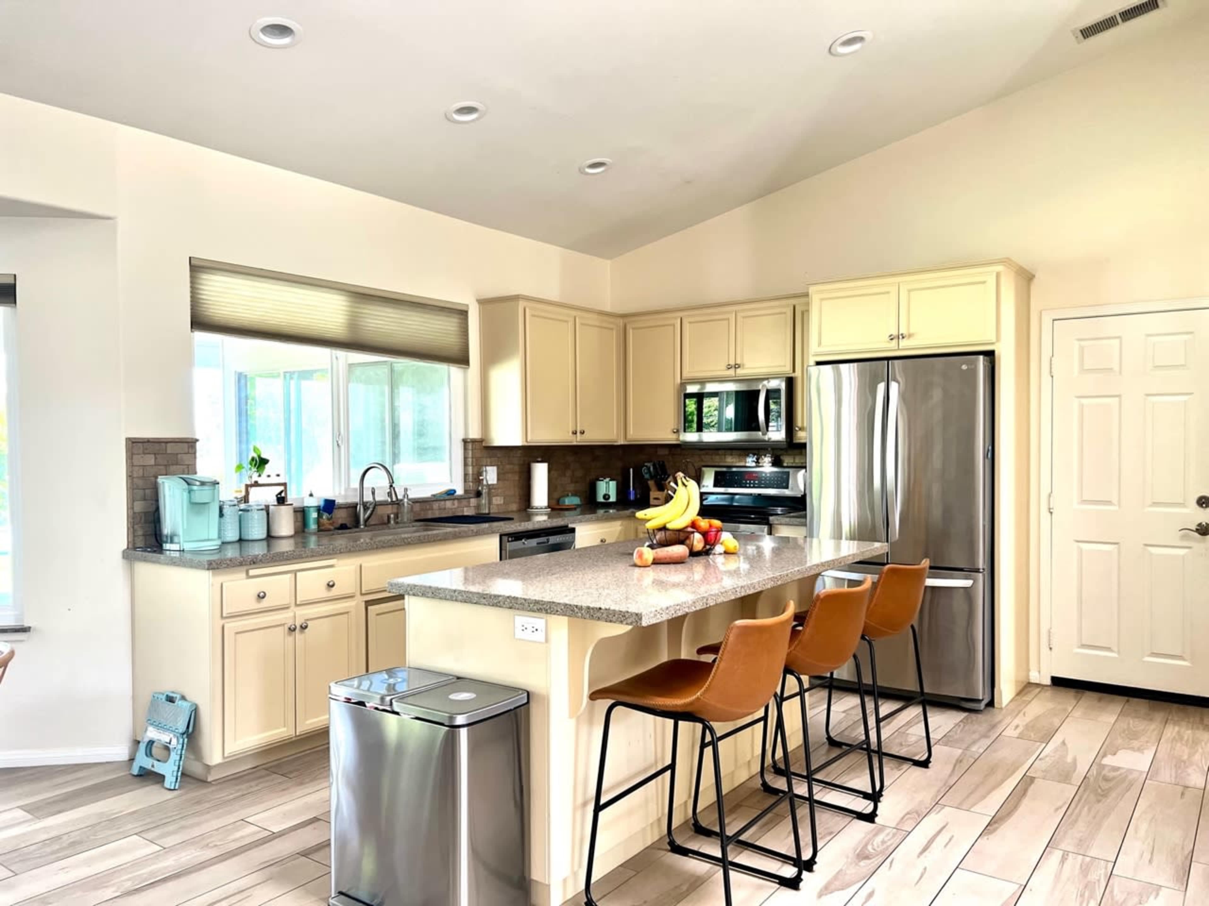 Mid Century Modern House with luxurious yard in the Country Image in Valley Center, Valley Center, CA