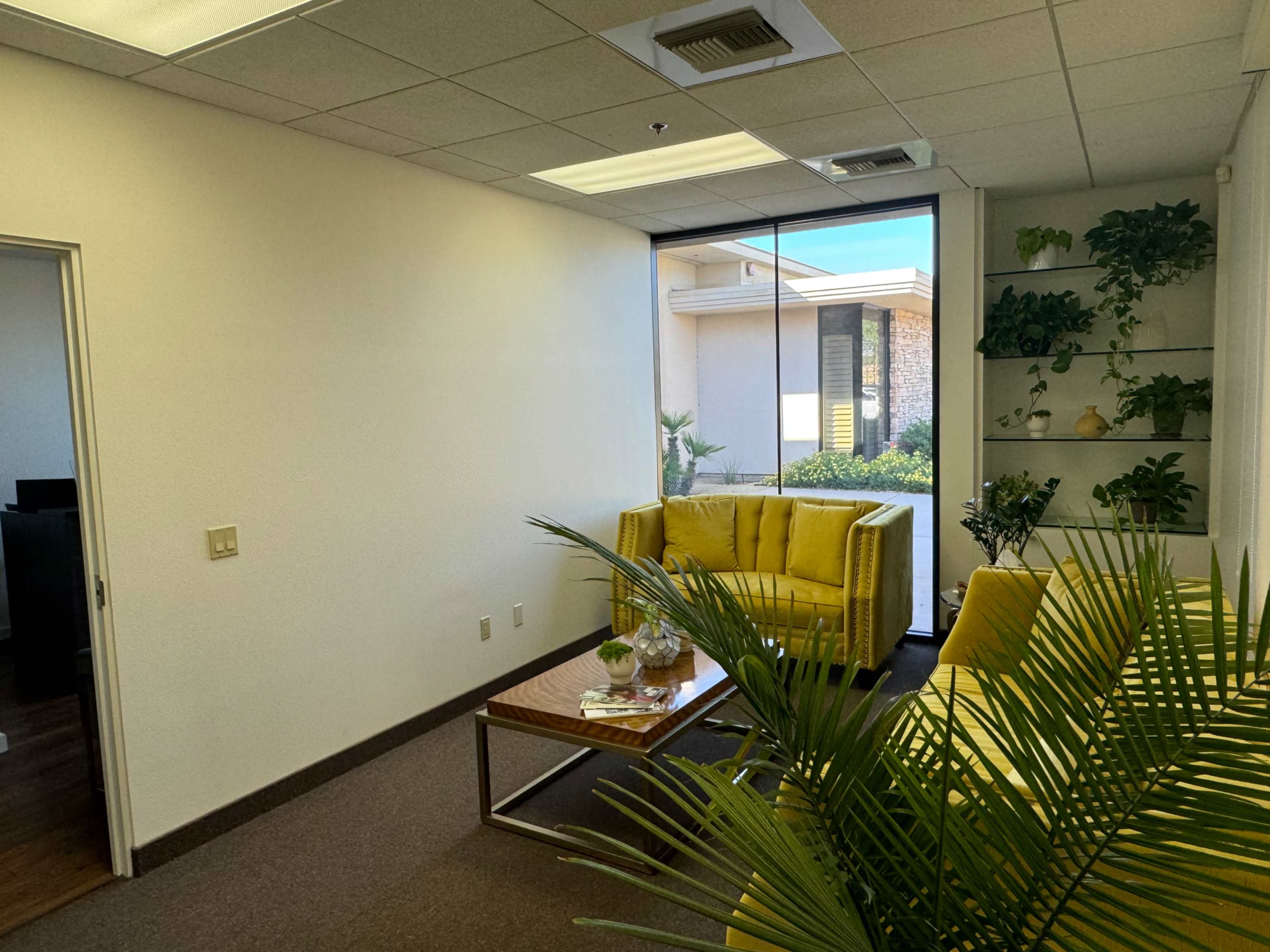 Palm Desert Modern  meeting area Image in Palm Desert, Palm Desert, CA