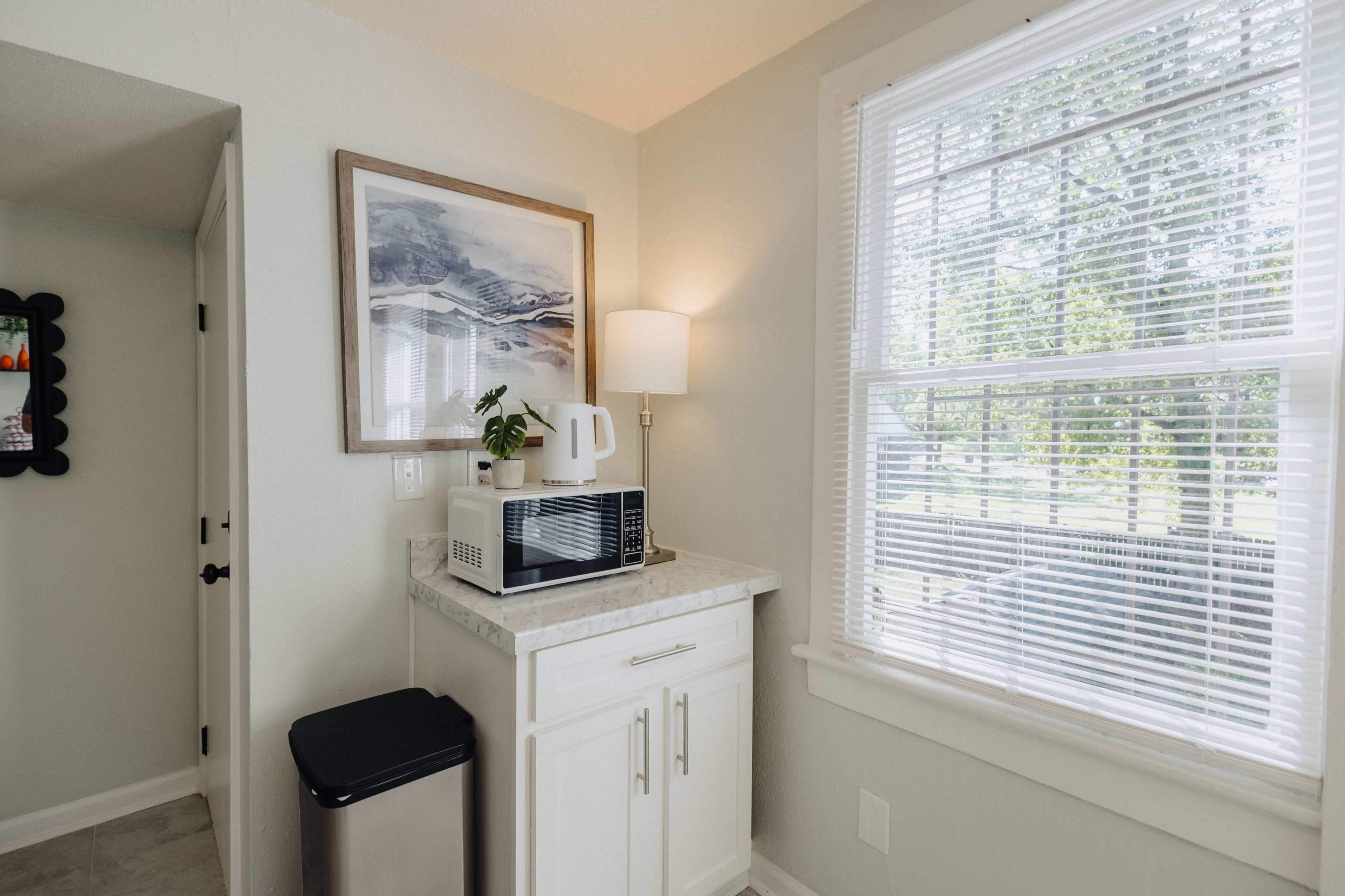 Centrally Located King Bed Midtown Liberty 2695 UP Image in East Memphis, Memphist, TN