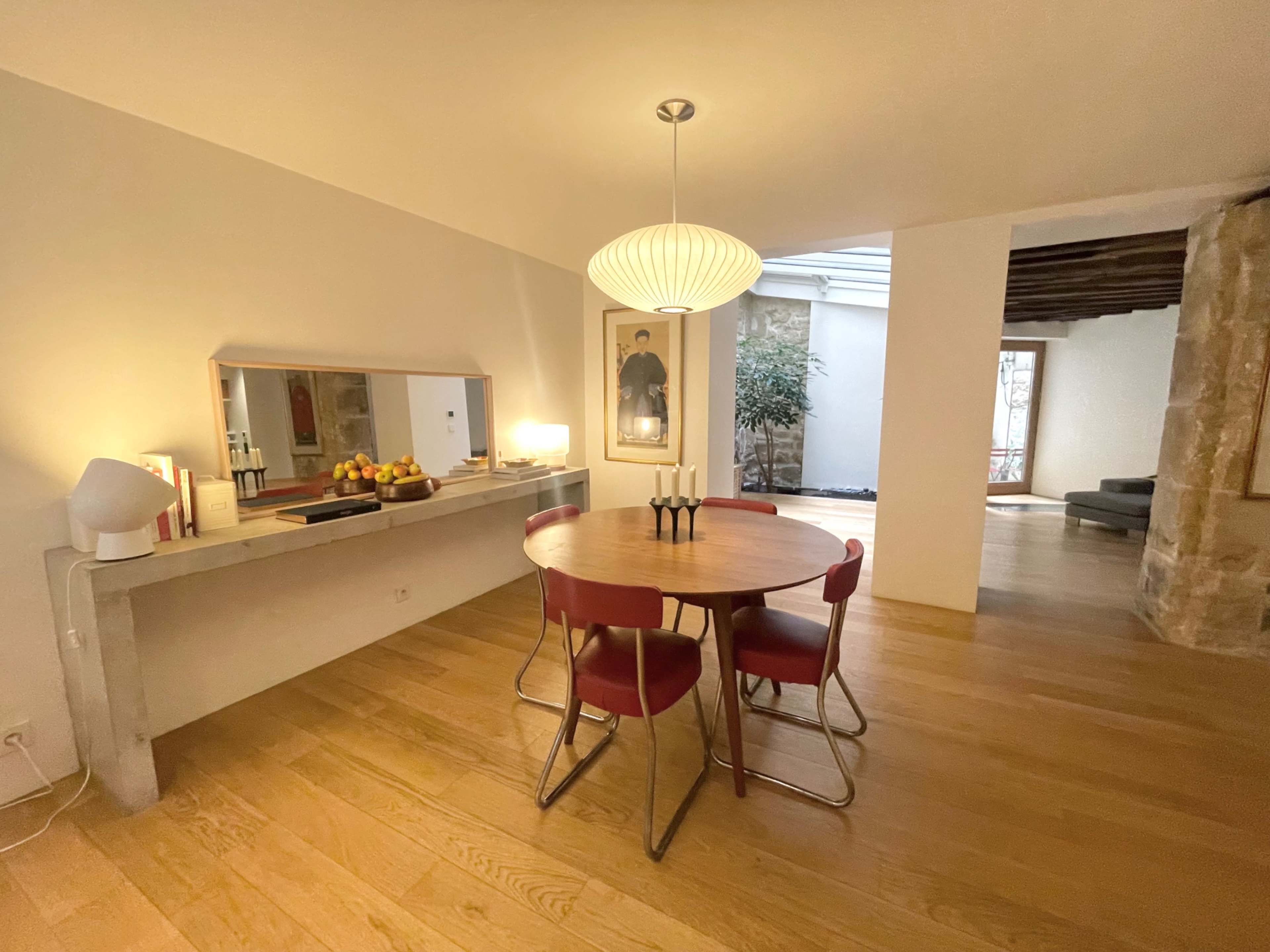 Large Versatile Studio-Style Apartment for Video Productions in the center of Paris Image dans Sentier, Paris, 