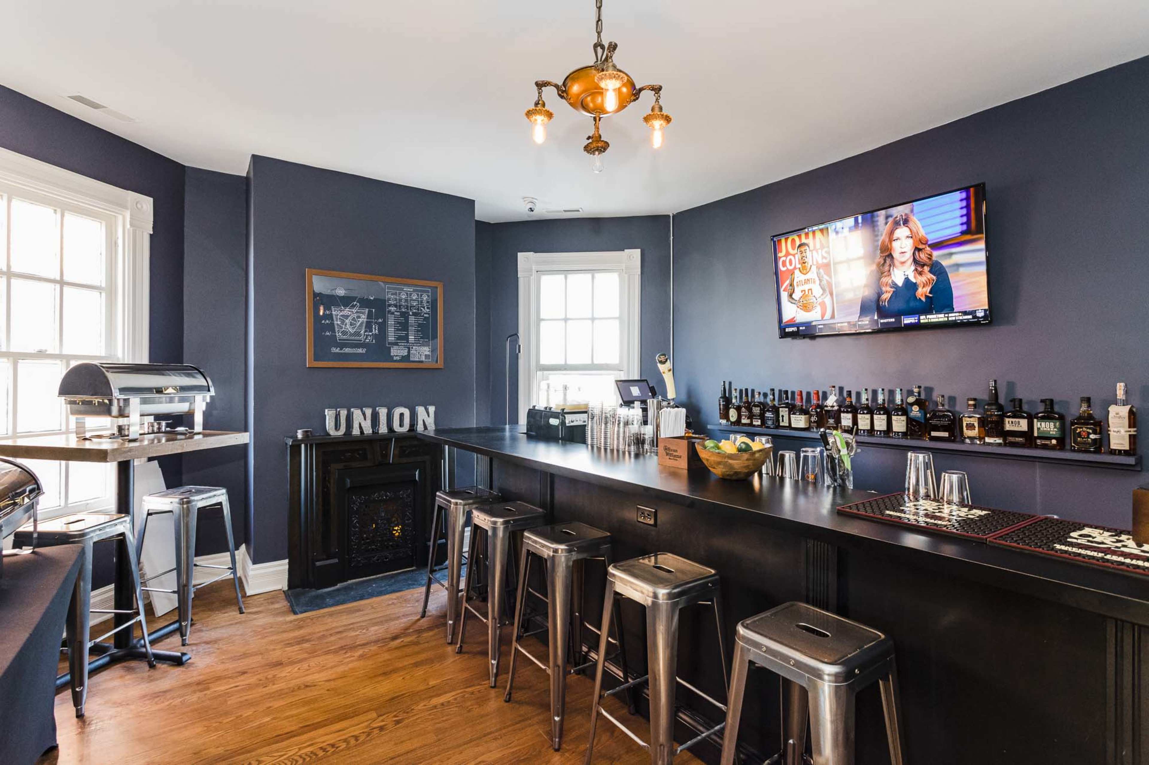 The Edison House Image in Jeffersonville Township, Jeffersonville, IN