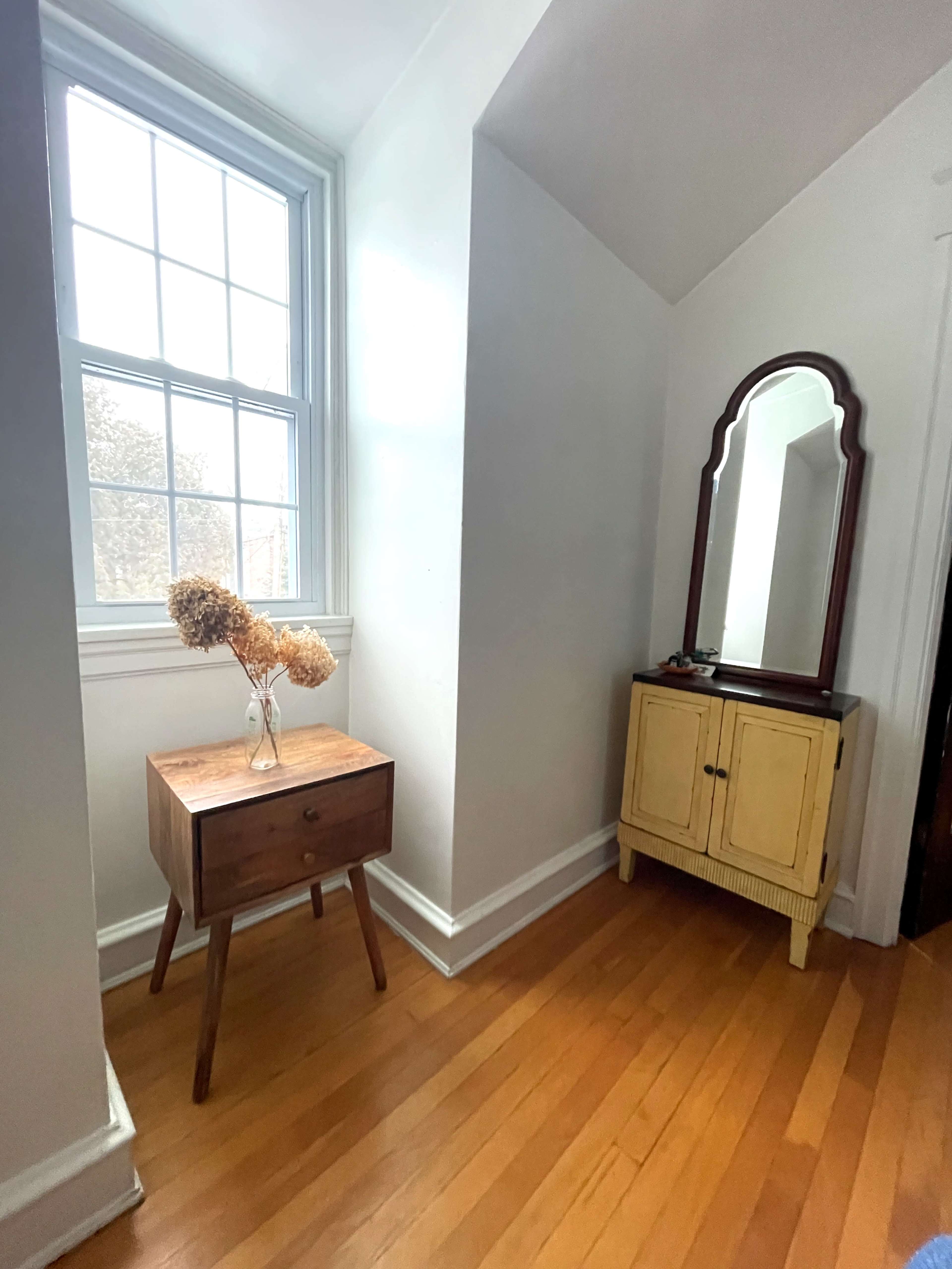 Studio Space for Boudoir Image in Triangle Neighborhood, Wilmington, DE