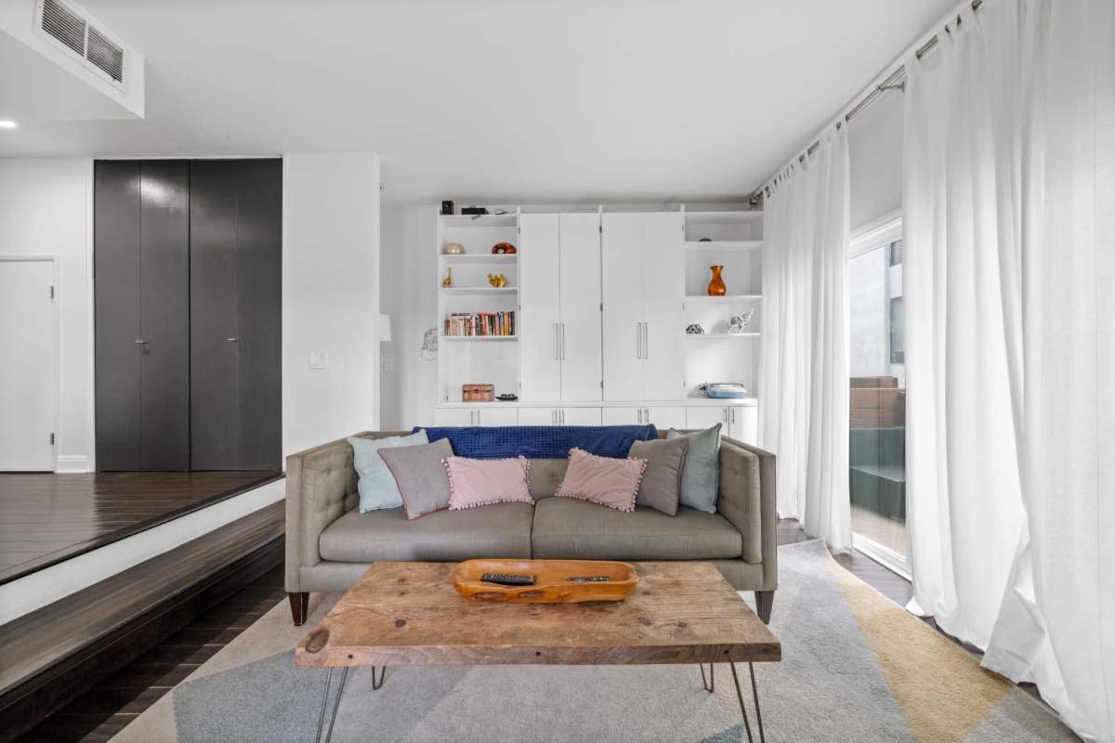 Gorgeous fun Space Image in Hollywood, Los Angeles, CA