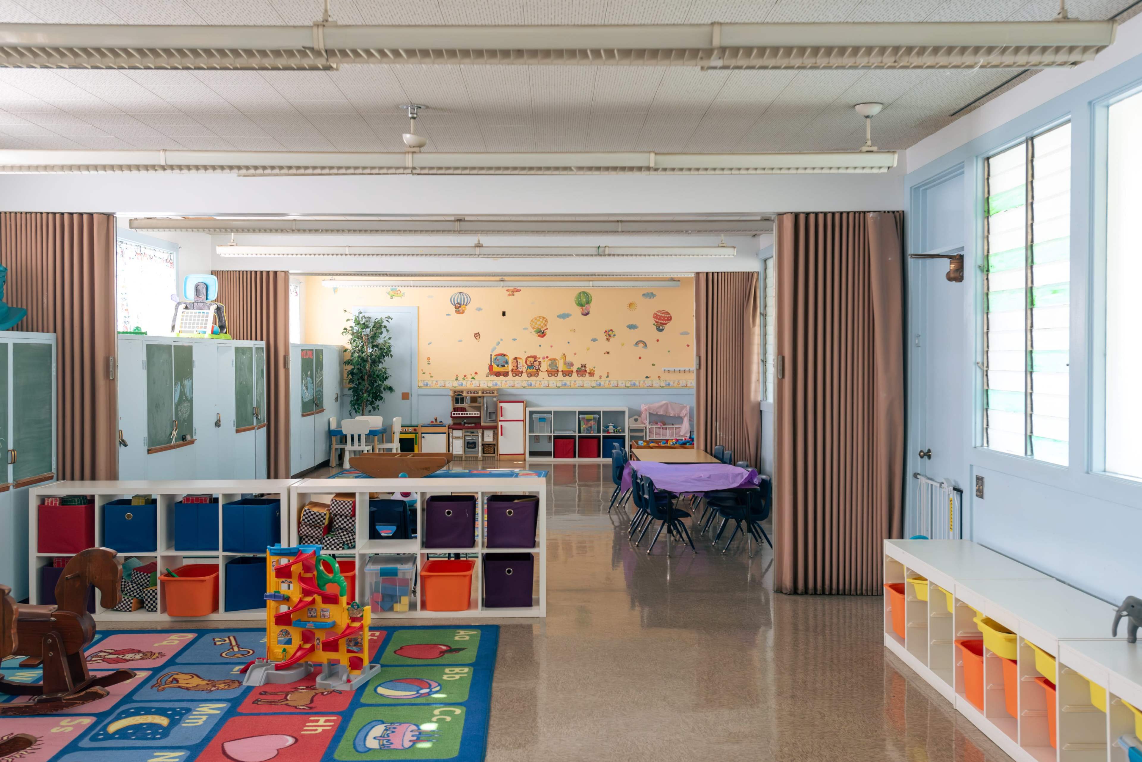 School Building with Social Hall and Kitchen Image in Valley Glen, Van Nuys, CA
