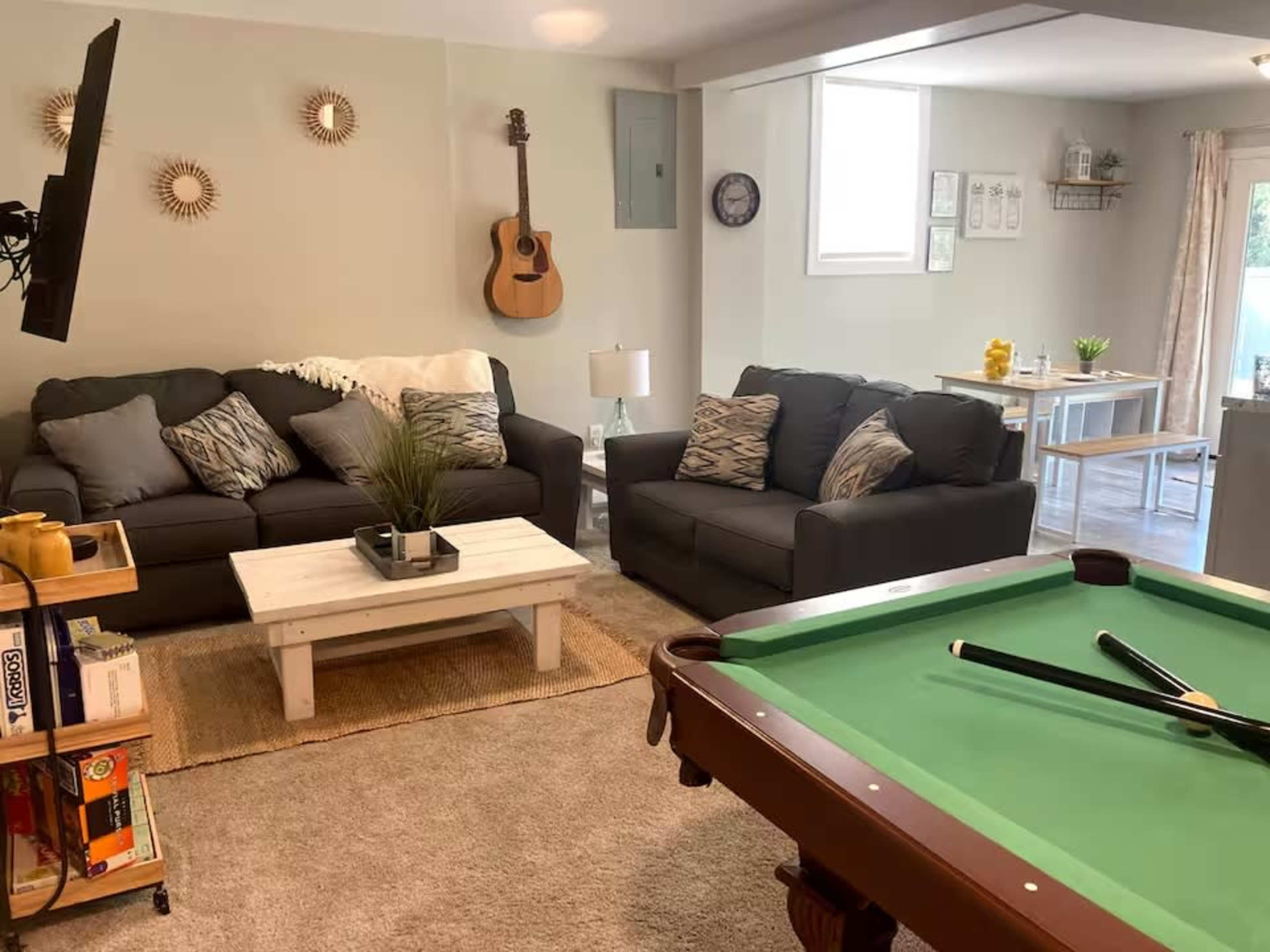 Bright + Cozy 1,000 sq ft Creative Studio & Day Office (Private Entrance)” Image in Hermitage, Hermitage, TN