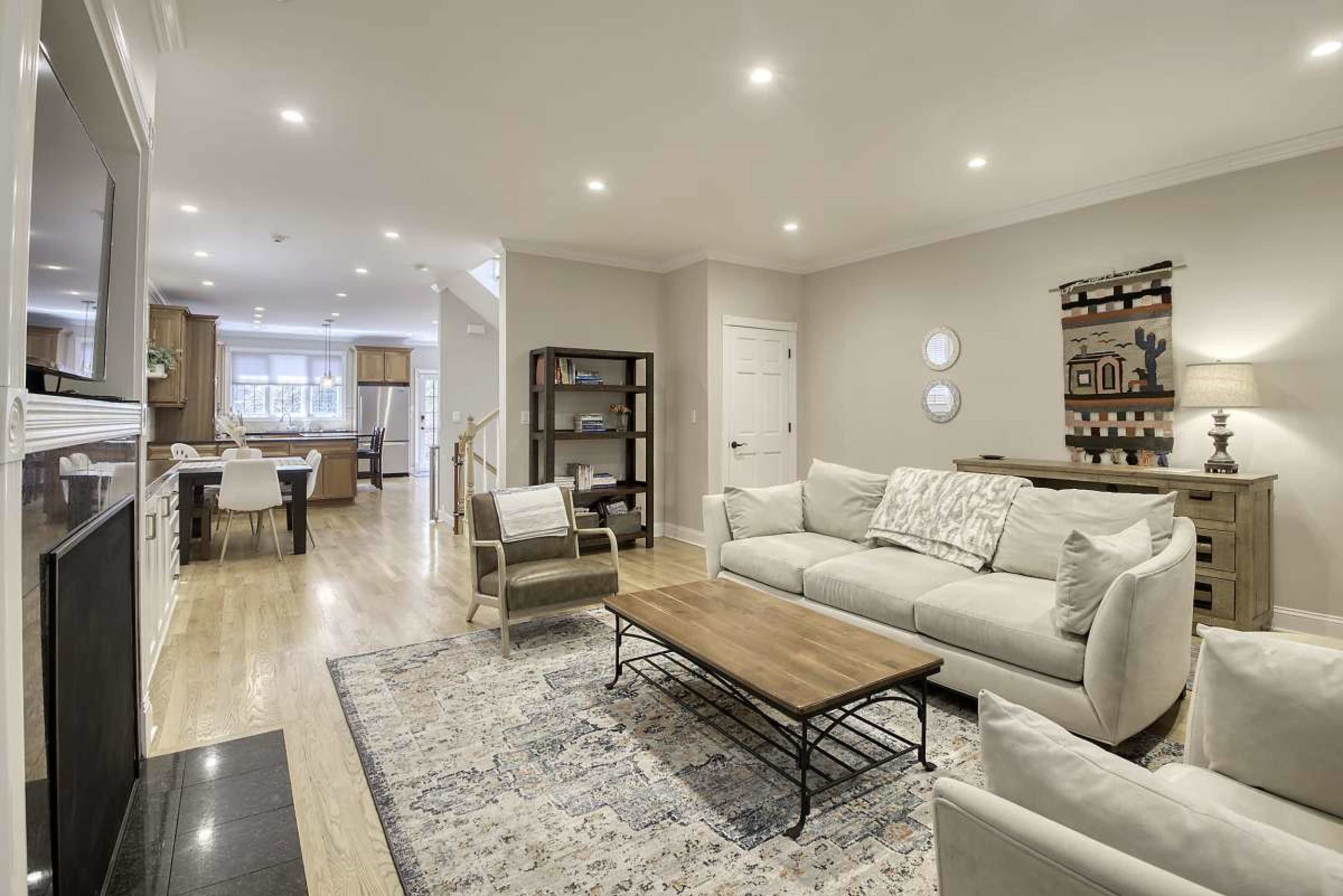 Spacious Single Family Home - Great for Family Gatherings Image in North Center, Chicago, IL