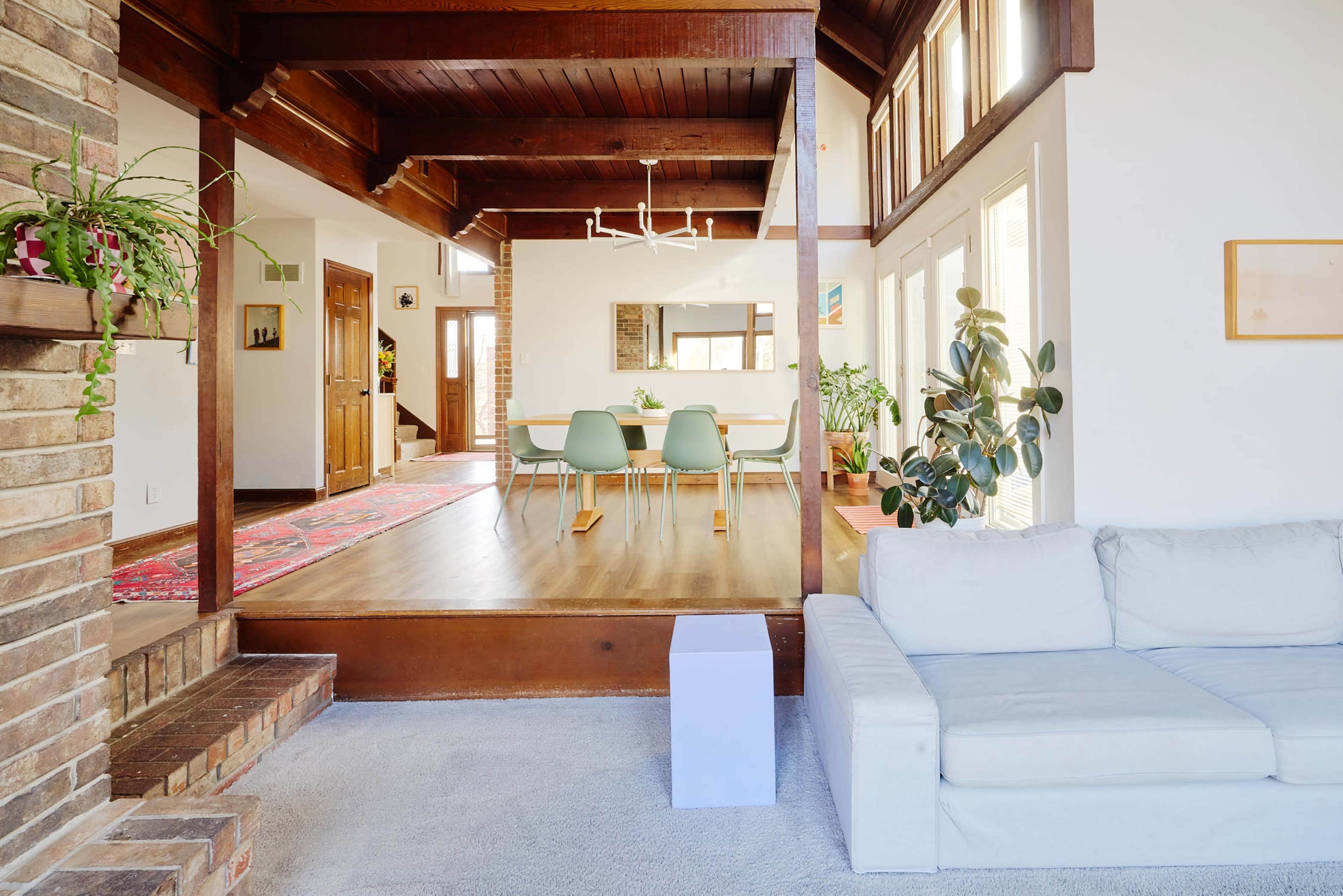 World Cup Luxury! Mid Century Home/Salt Water Pool Image in Highview Estates, Kansas City, MO