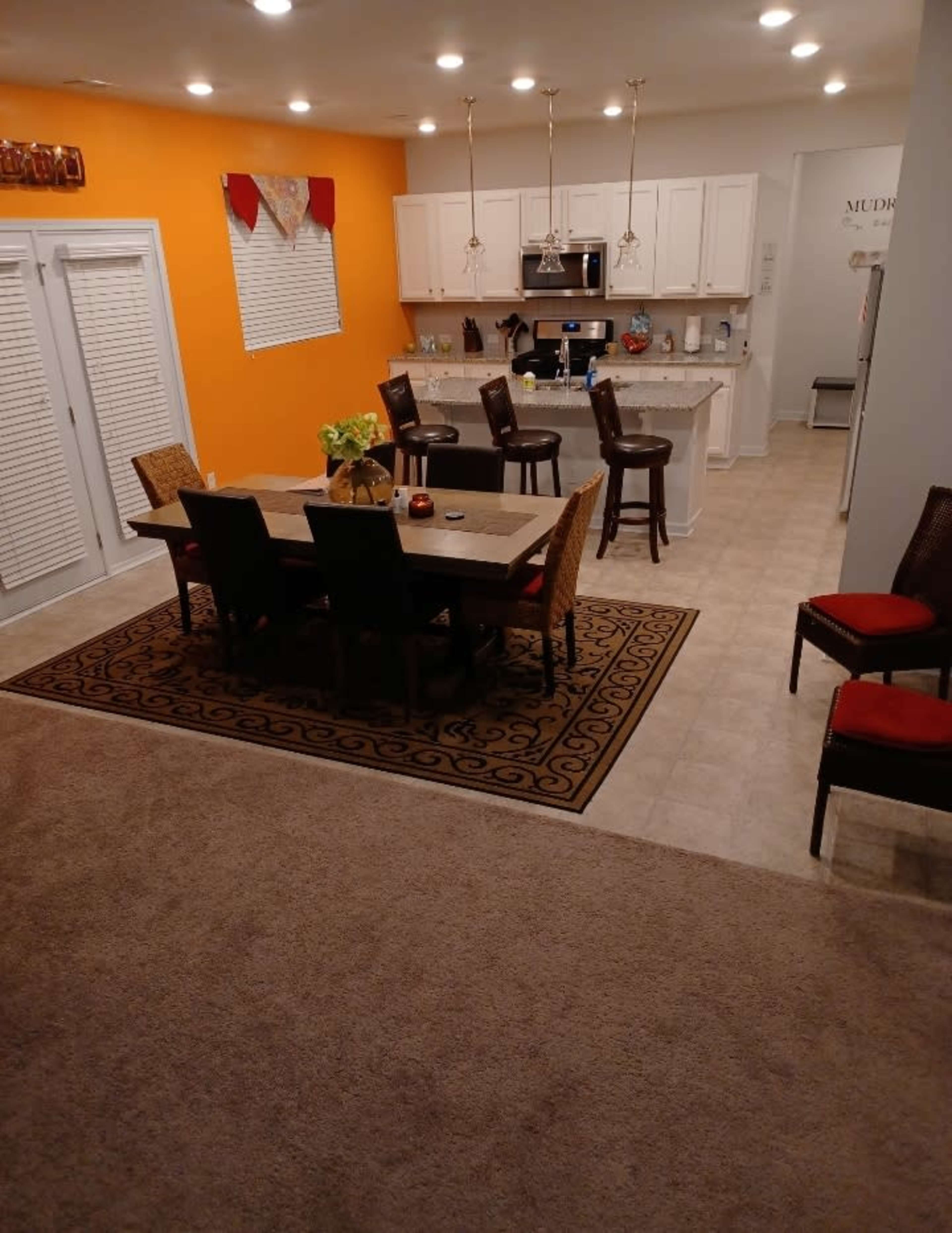 Beautiful contemporary home with open floor plan Image in , Riverdale, GA