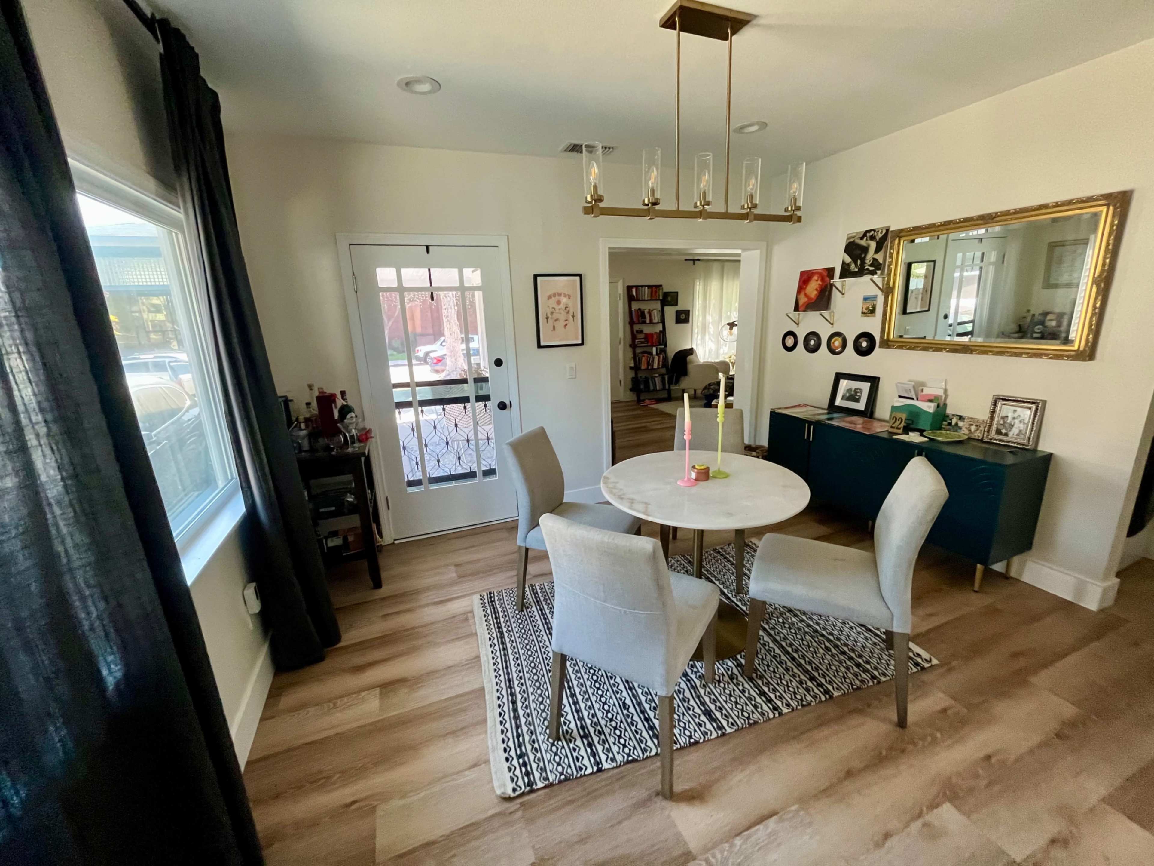 Cozy Neighborhood Home Image in Moorpark, Glendale, CA