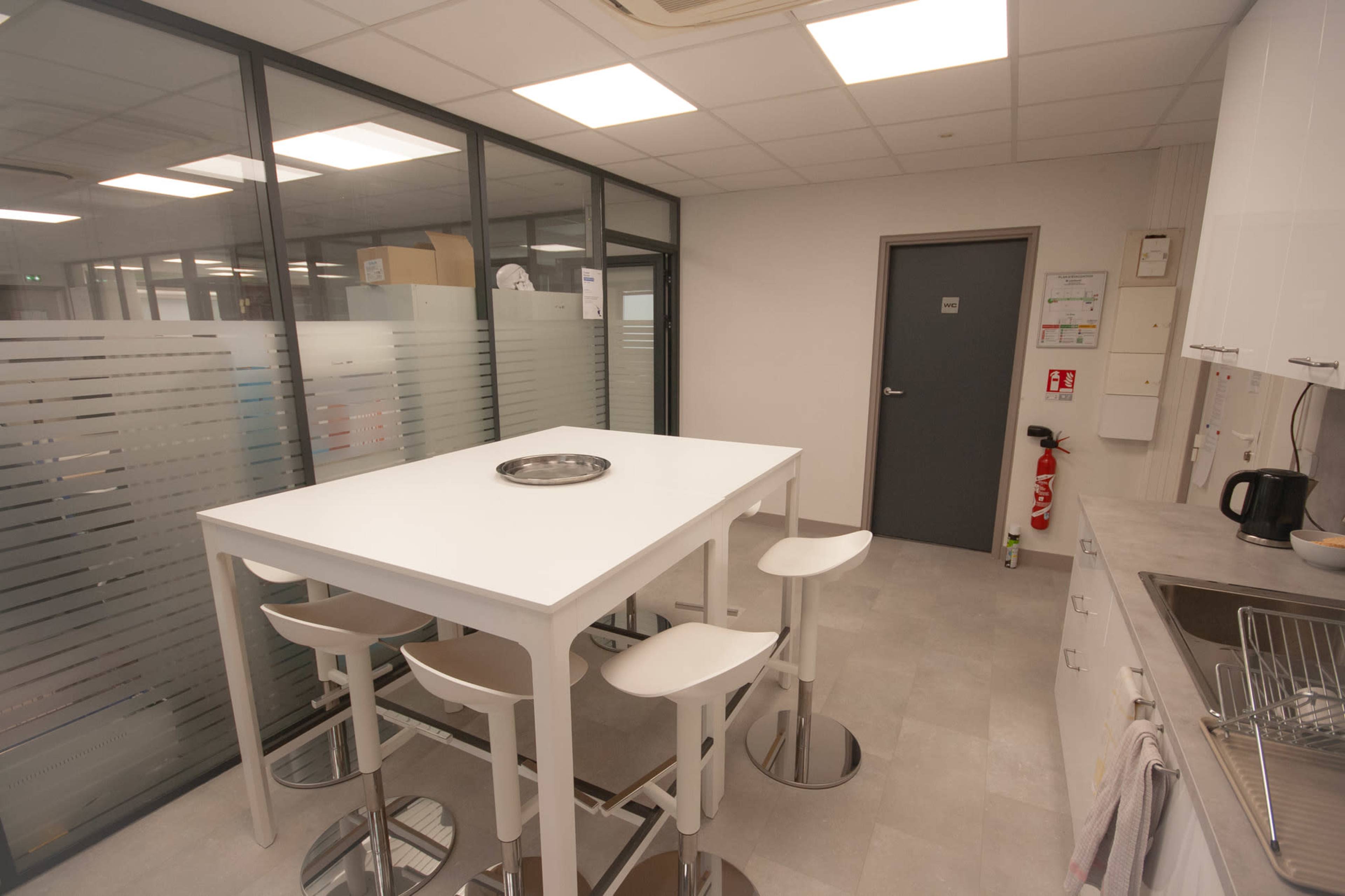 Studio vidéo et podcast entièrement équipé 🎬🎙️ Image dans Prince–Marmottan, Boulogne-Billancourt, 
