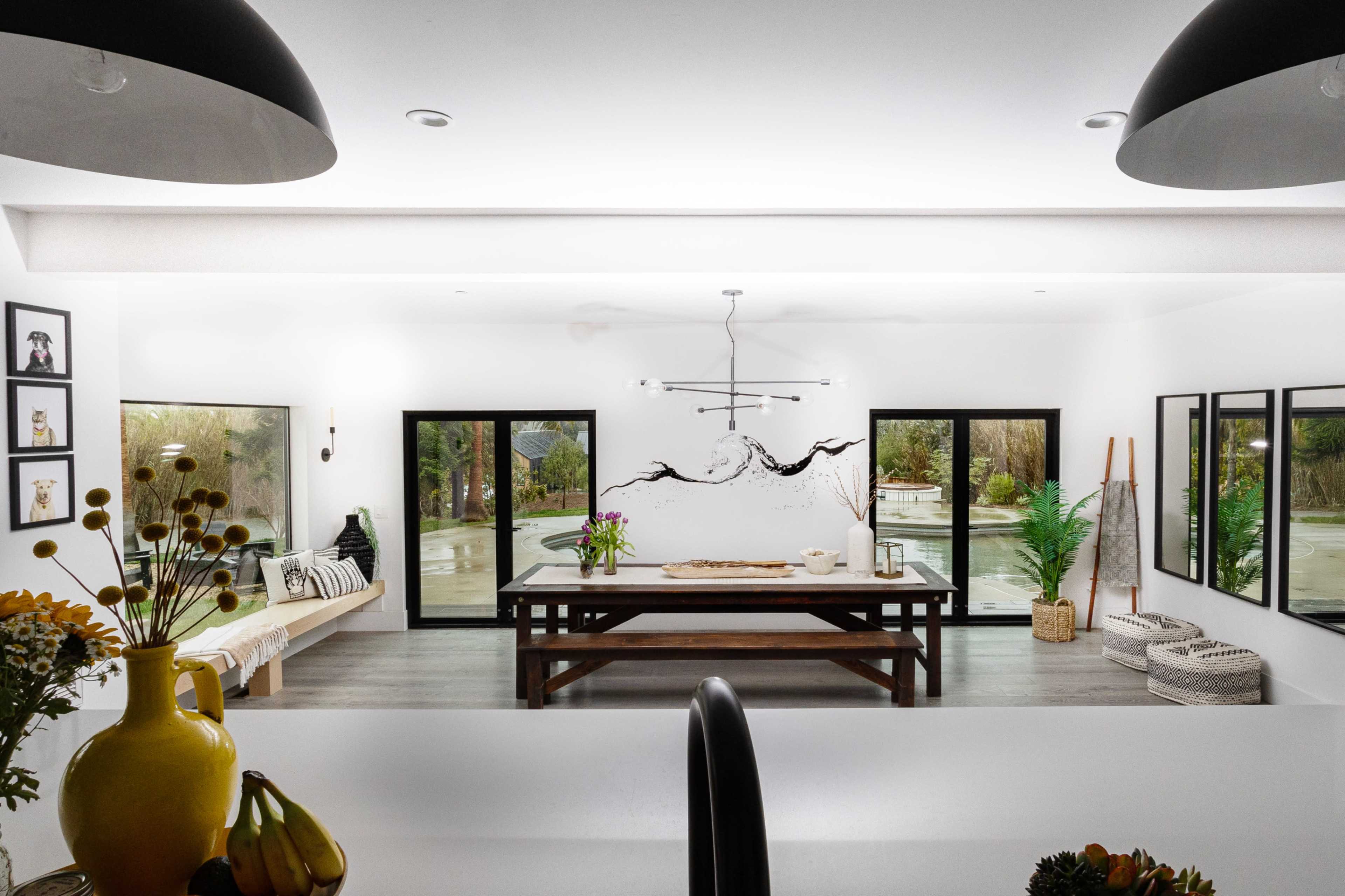 Modern Farmhouse 1 1/2 acres 1 mile to beach Image in Leucadia, Encinitas, CA