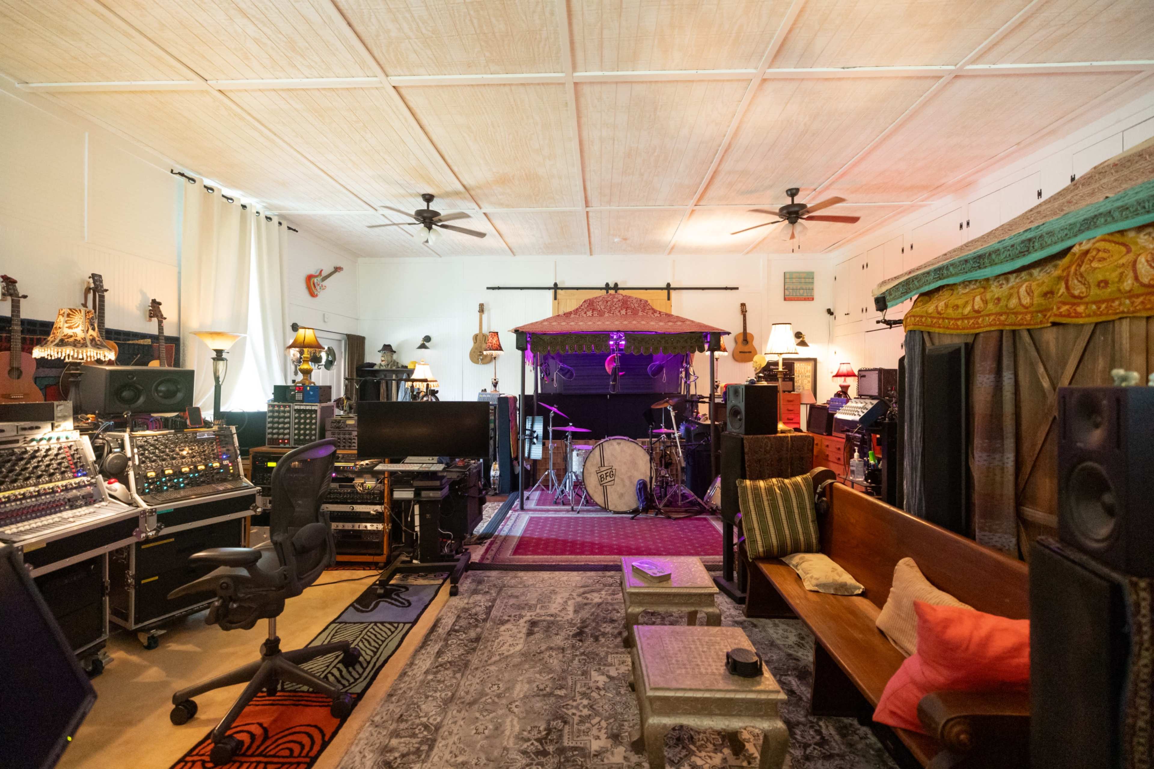 150 year old AME Church with a very intimate vibe. Image in Hartsville, Hartsville, TN