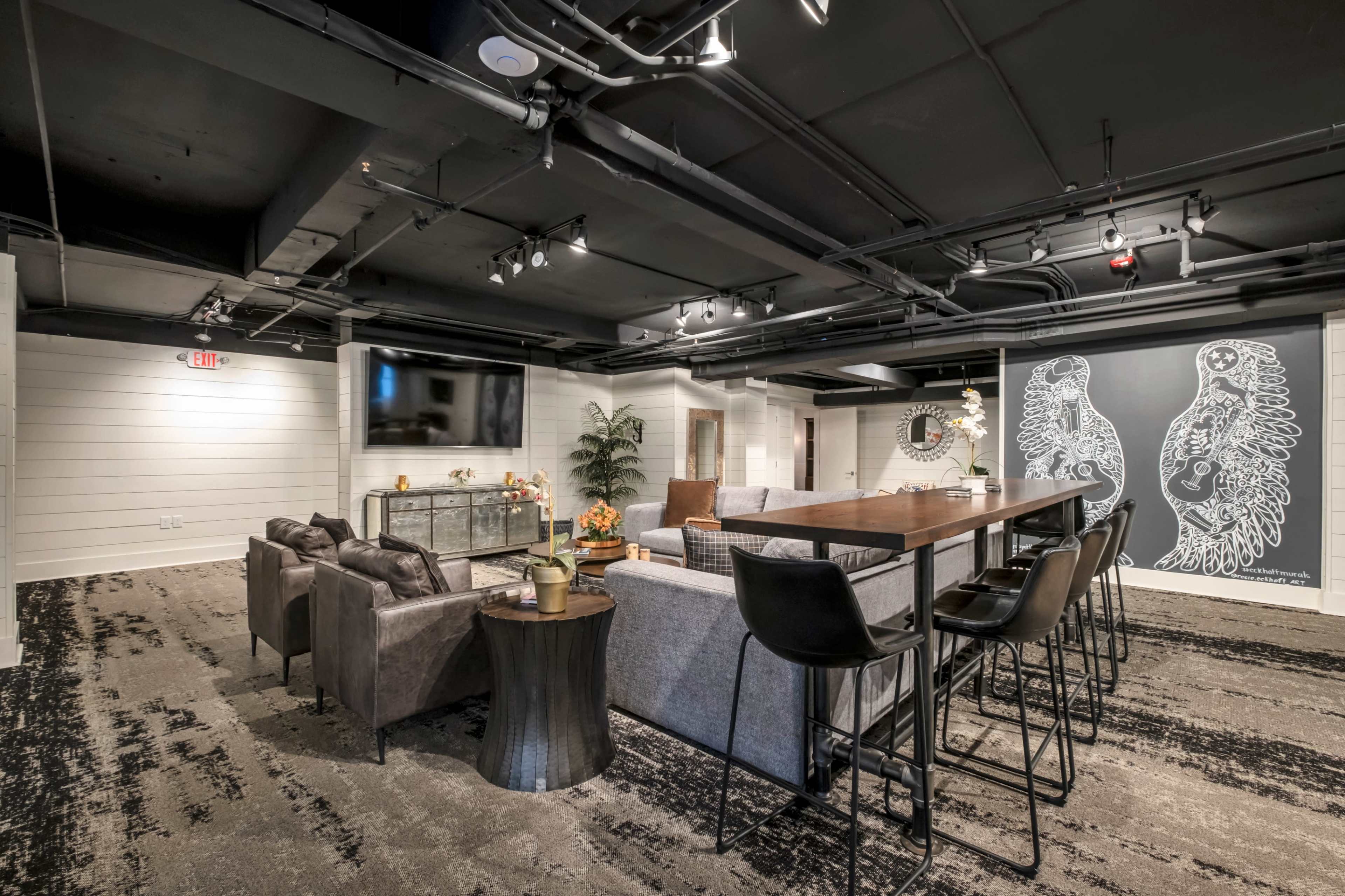 Downtown Nashville Backstage Suite Image in Urban Residents, Nashville, TN