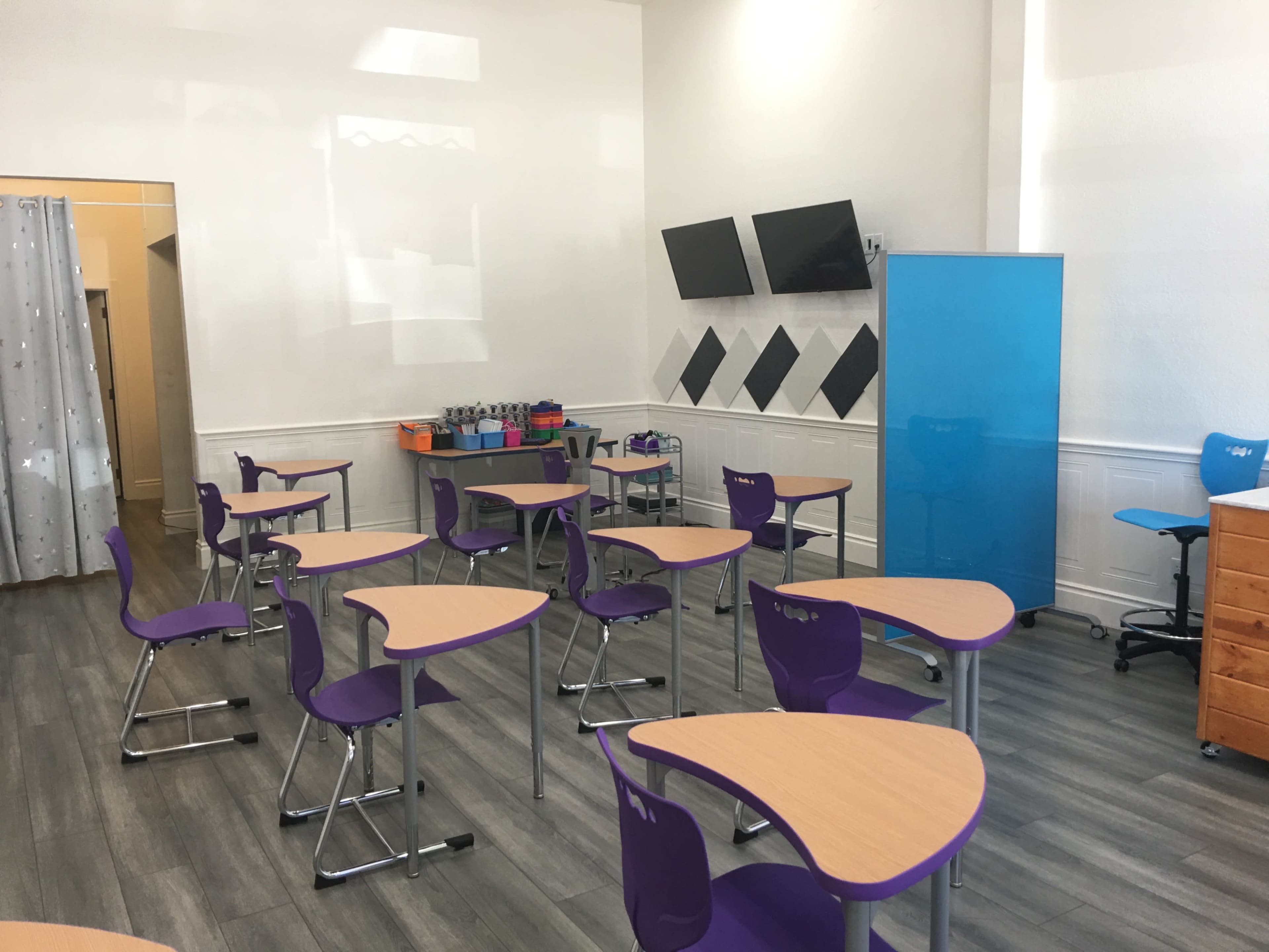 Multi-purpose space, welcoming, versatile, youthful Image in Brentwood, Brentwood, CA