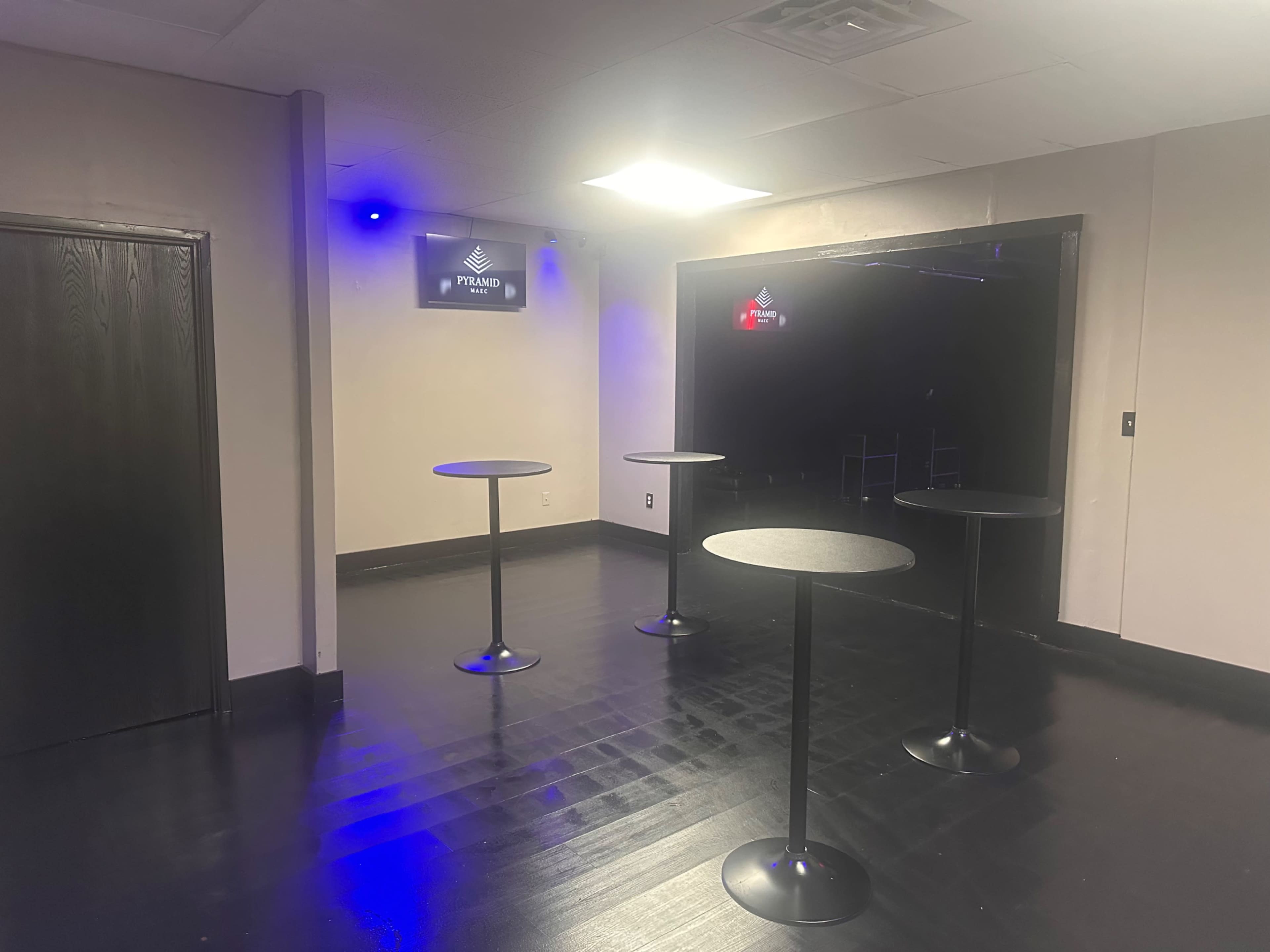 Premier Photo, Content, and Entertainment Venue Image in Oak Park, Oak Park, MI