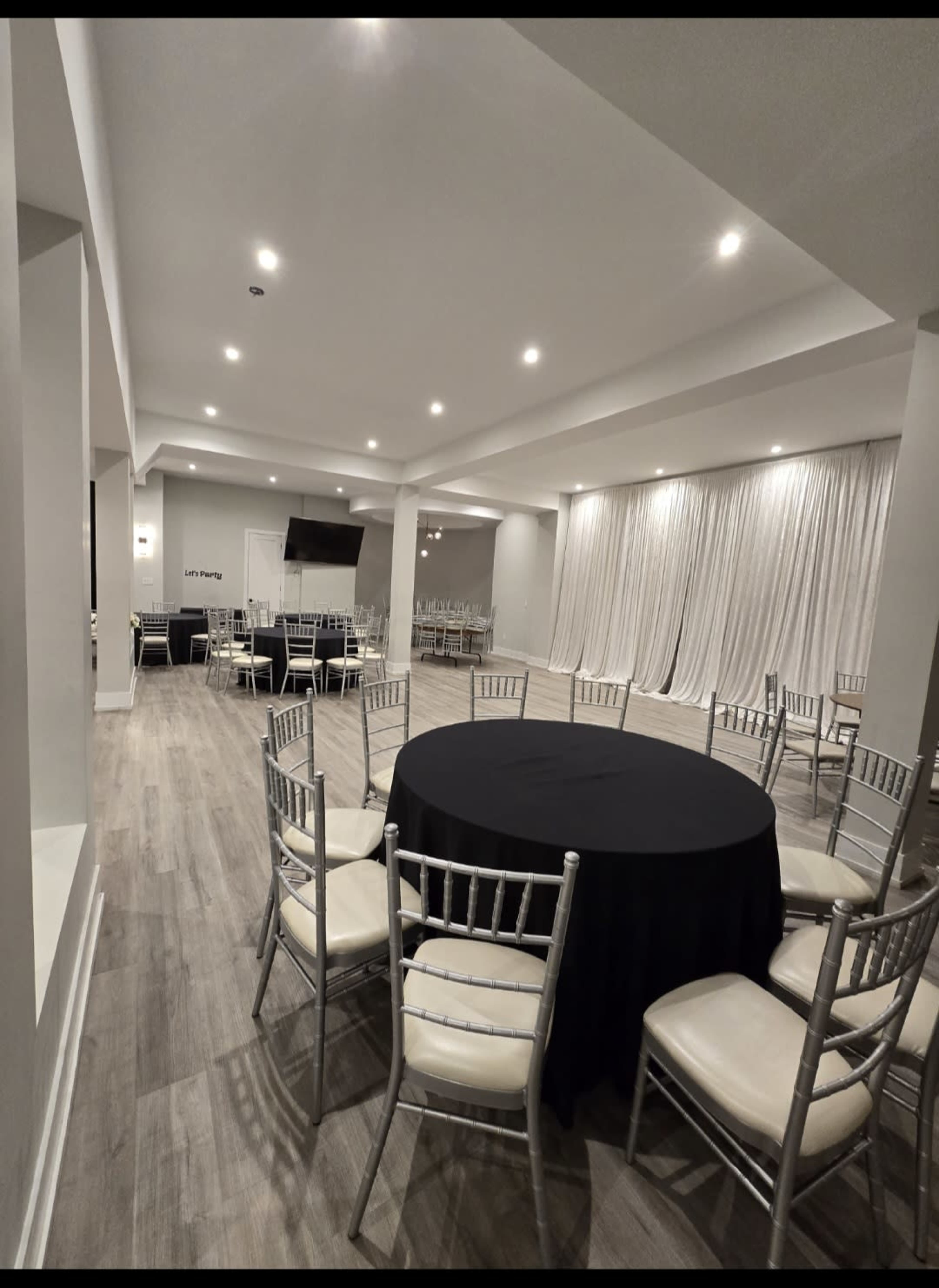 Country Setting with gorgeous backdrop 30mins to the GTA Image in Uxbridge, Uxbridge, ON