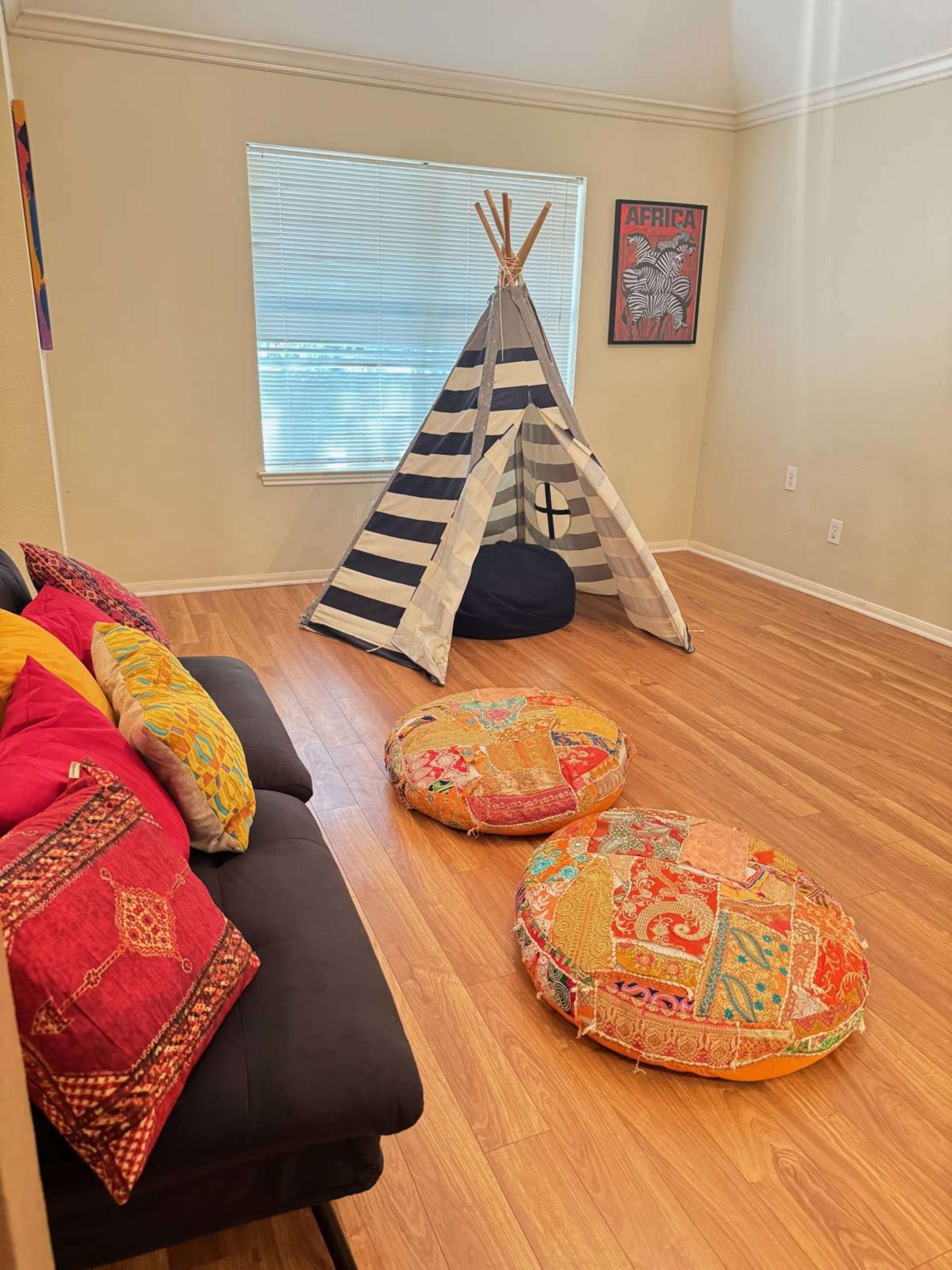 Perfect Place for photos, videos, or night of fun Image in New Territory, Sugar Land, TX