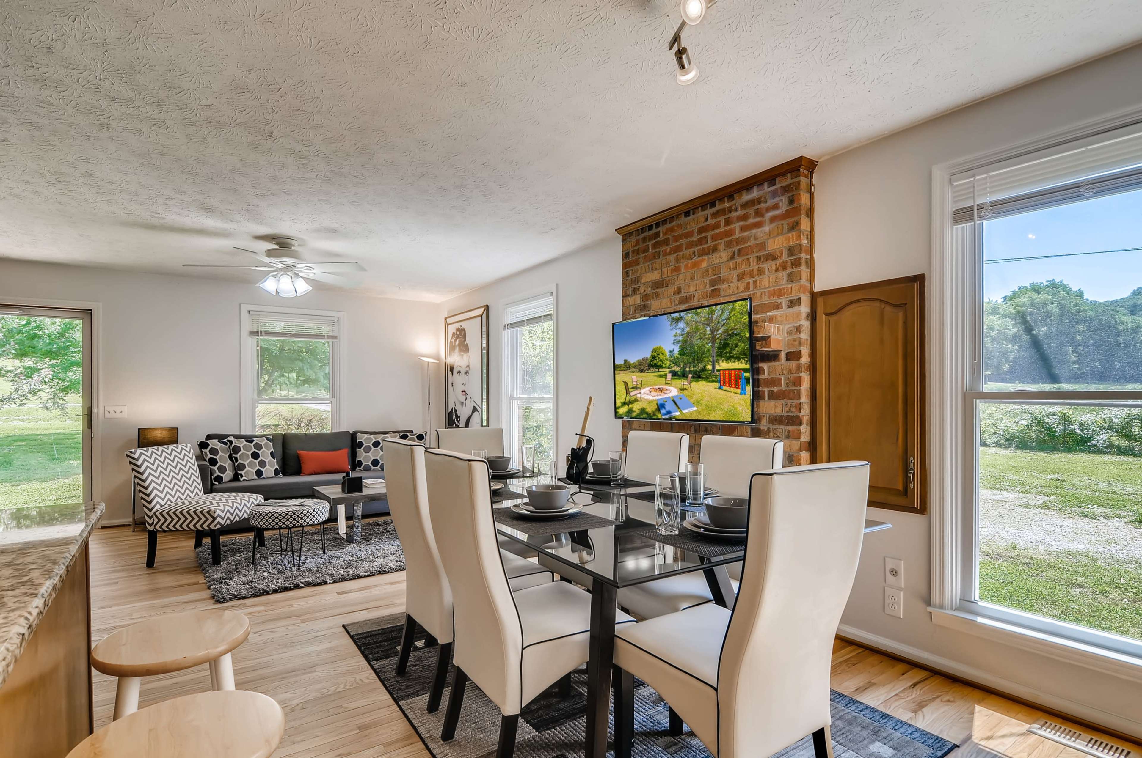 #1 Location 3RB/Large Backyard/Firepit/Games! (F1) Image in , Franklin, TN