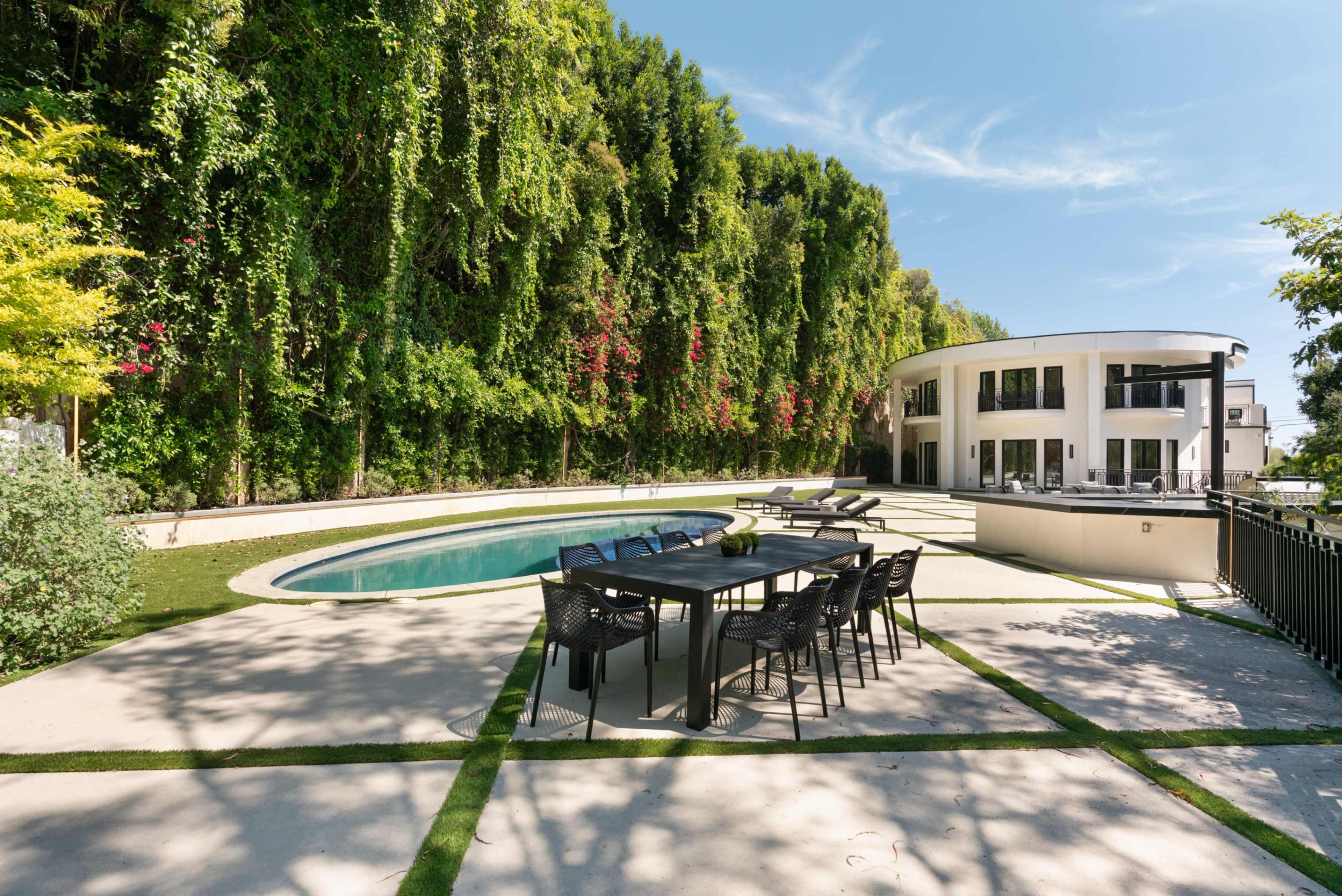 Noble Crest - Bel Air Villa Image in Brentwood, Los Angeles, CA