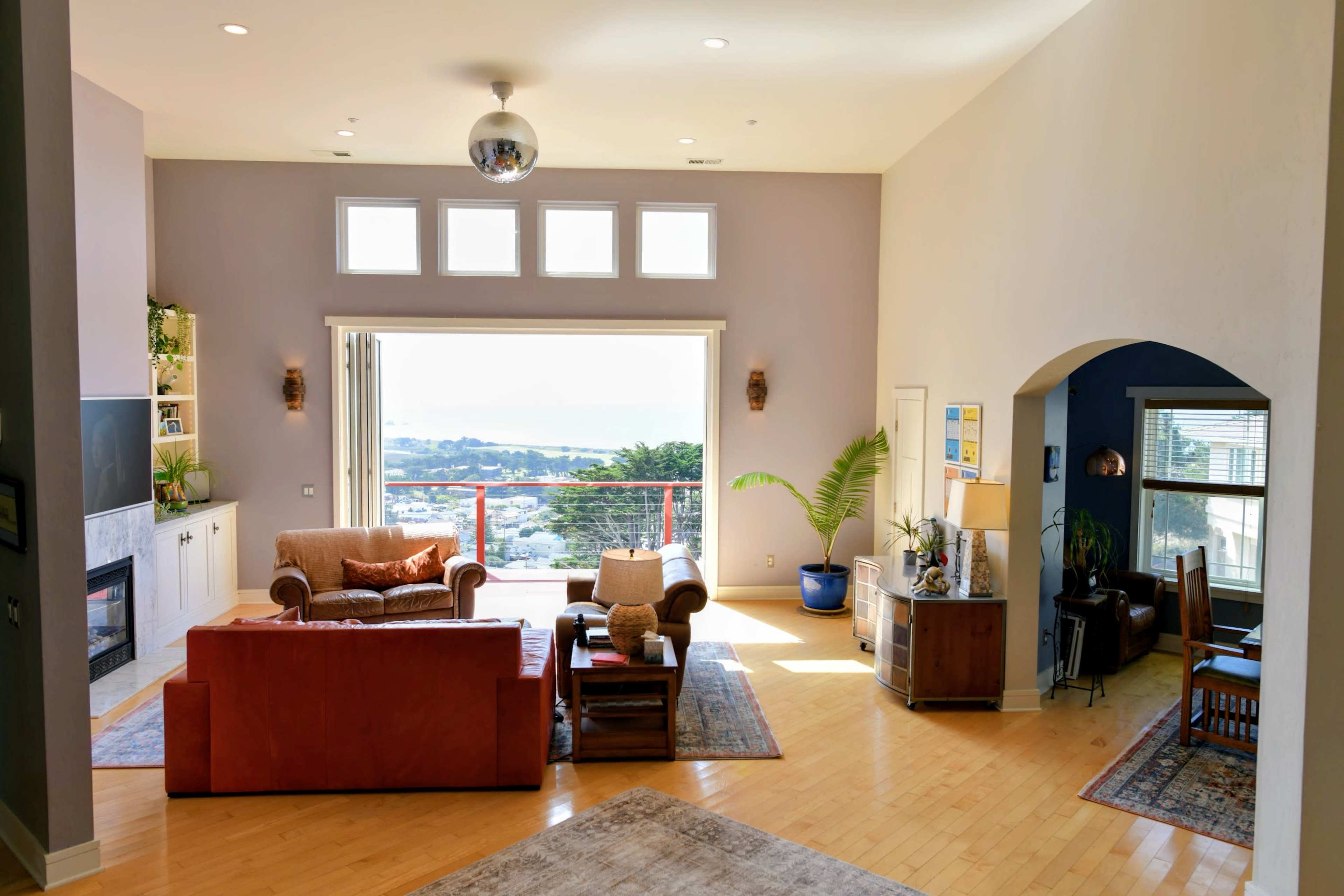 Architectural Ocean-View Home with Expansive Coastal Backdrop Image in Sharp Park, Pacifica, CA