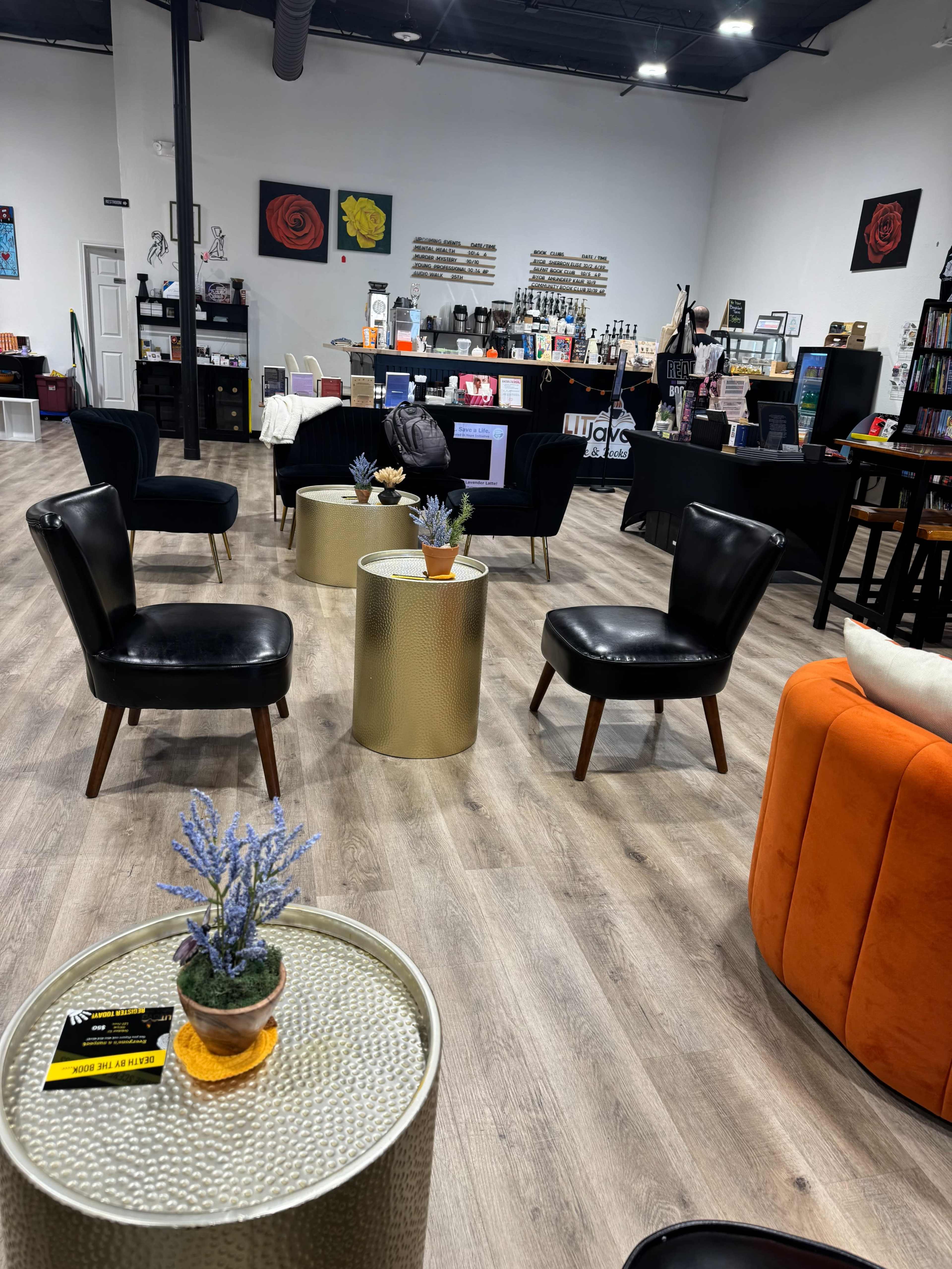 A cozy yet functional space in Pearland where business meets creativity—perfect for team meetings, brainstorming sessions, and social media content days. Image in Pearland, Pearland, TX