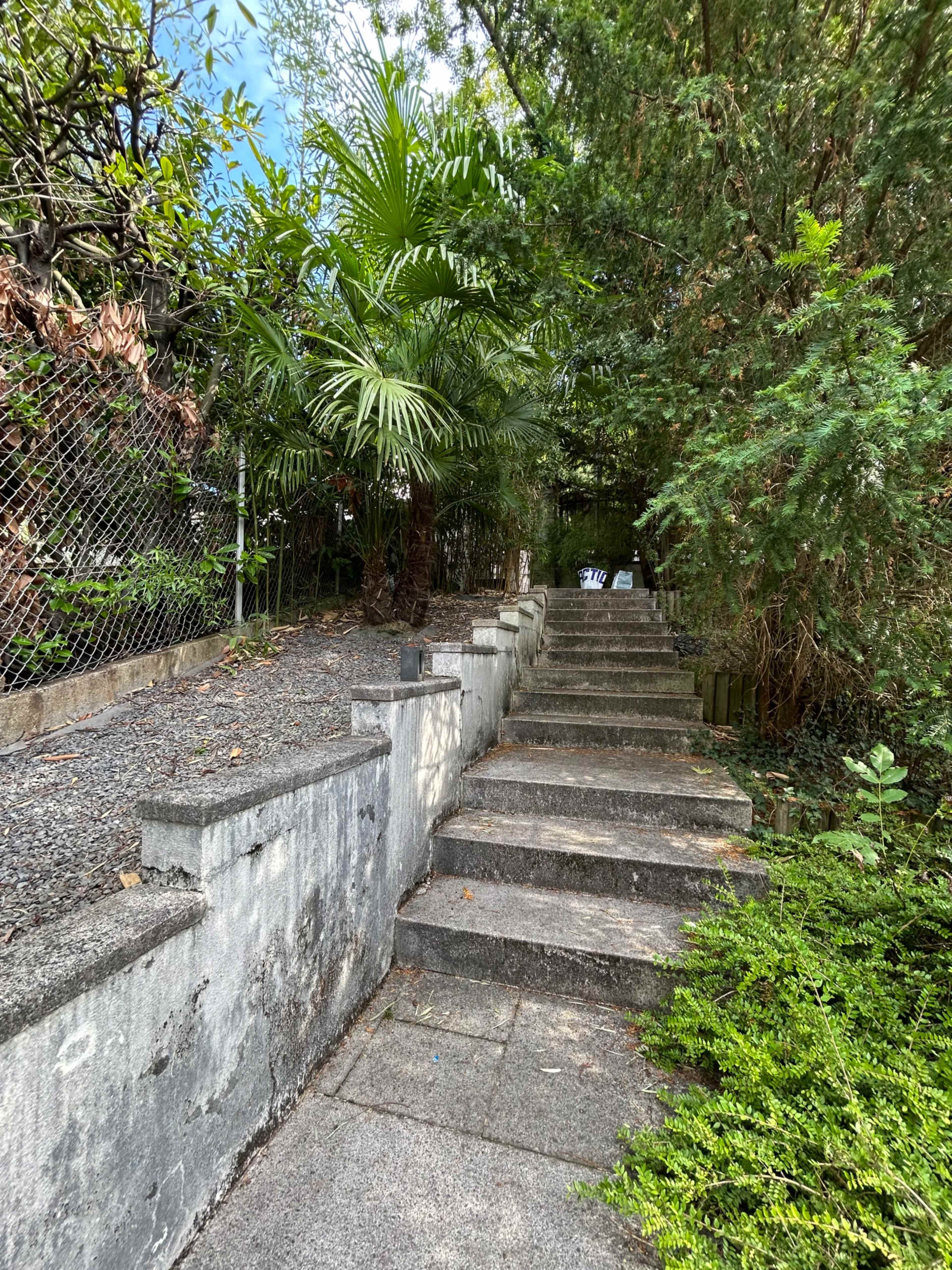 Maison avec jardin hauteur de colline vue sur Paris Image in , Chènevières-sur-marne