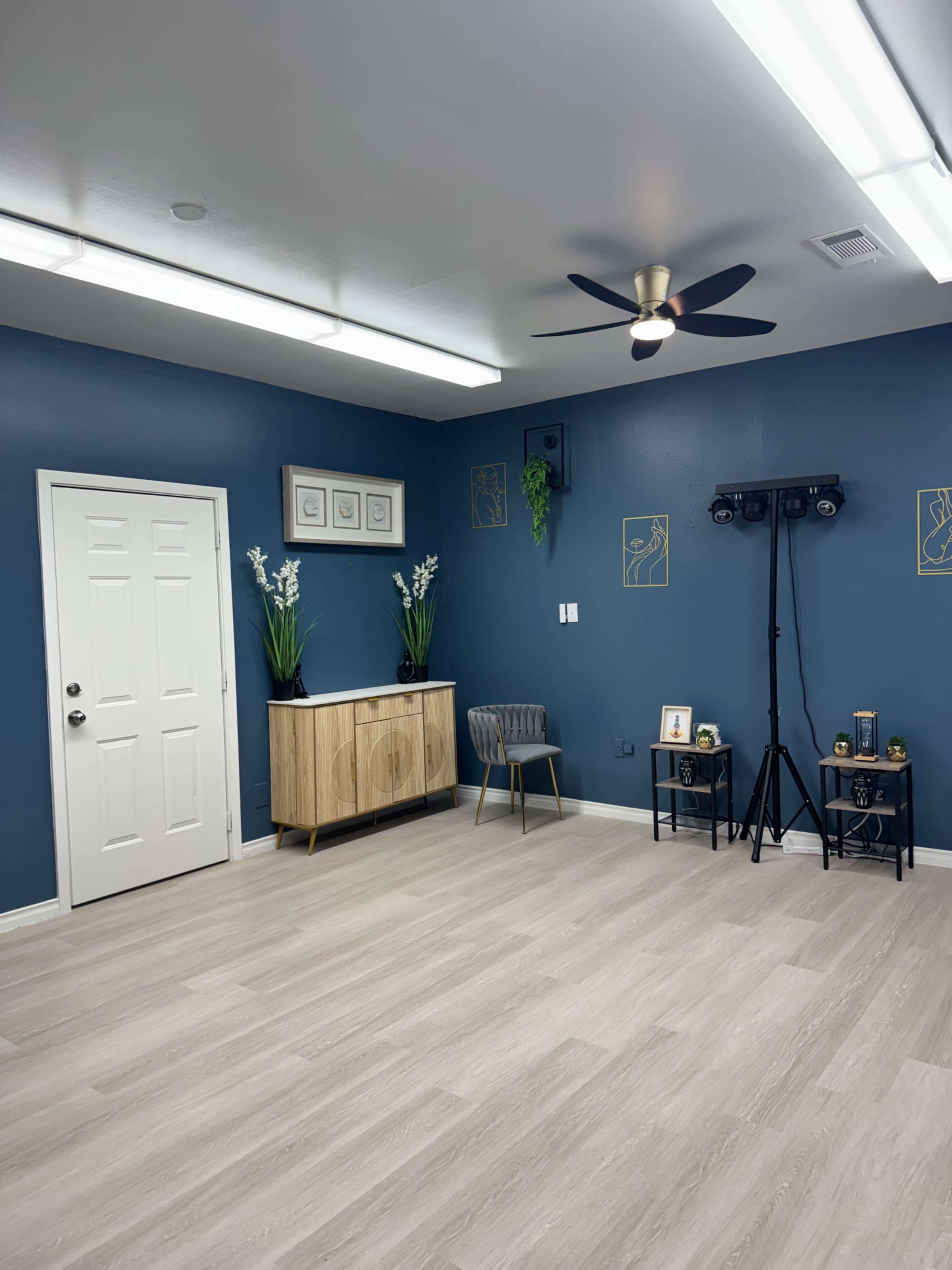 Serene Studio Oasis located in Dallas Image in Oak Cliff, Dallas, TX