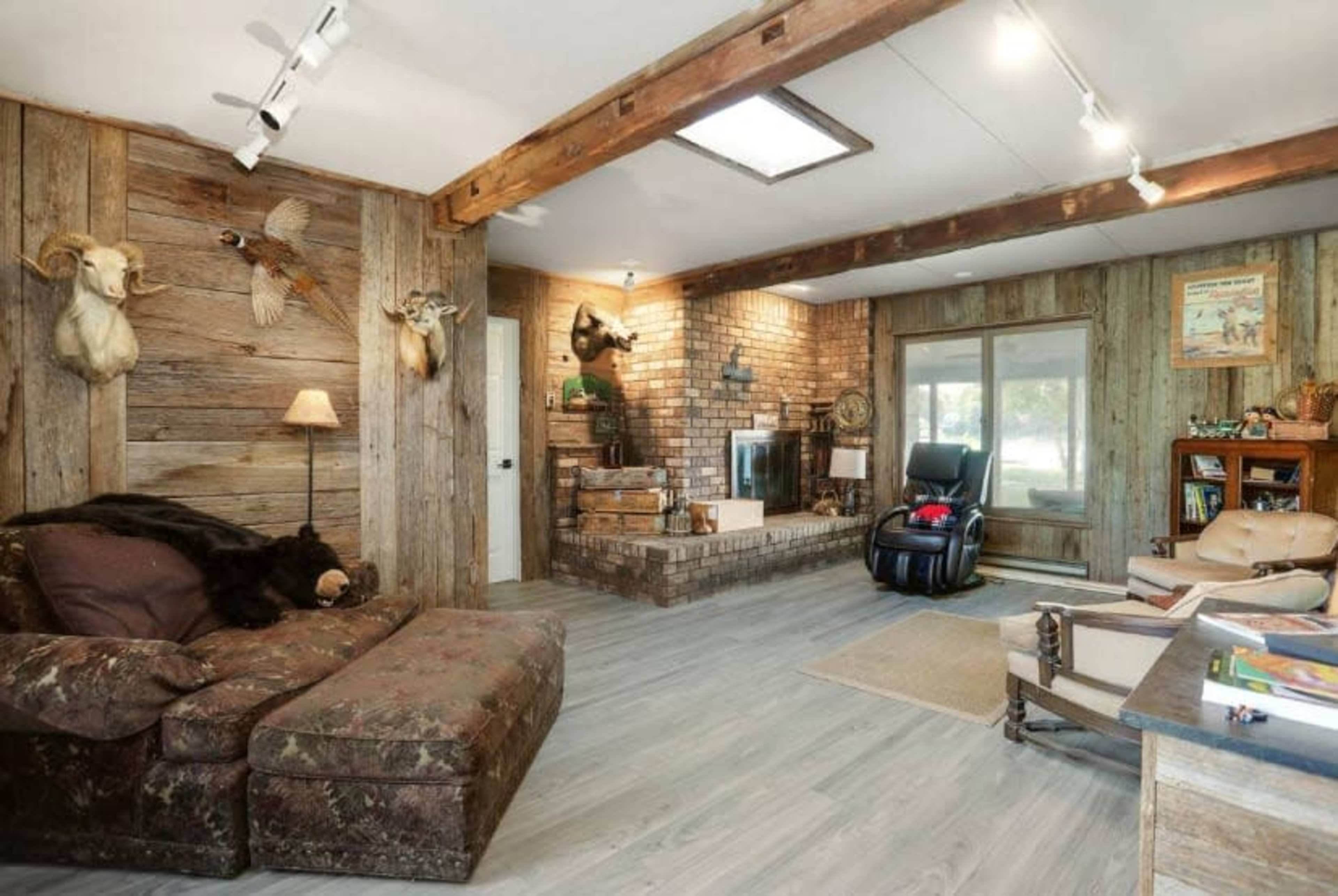 cozy peaceful sprawling ranch  lake house with loft Image in Tyrone Township, tyrone twp, MI