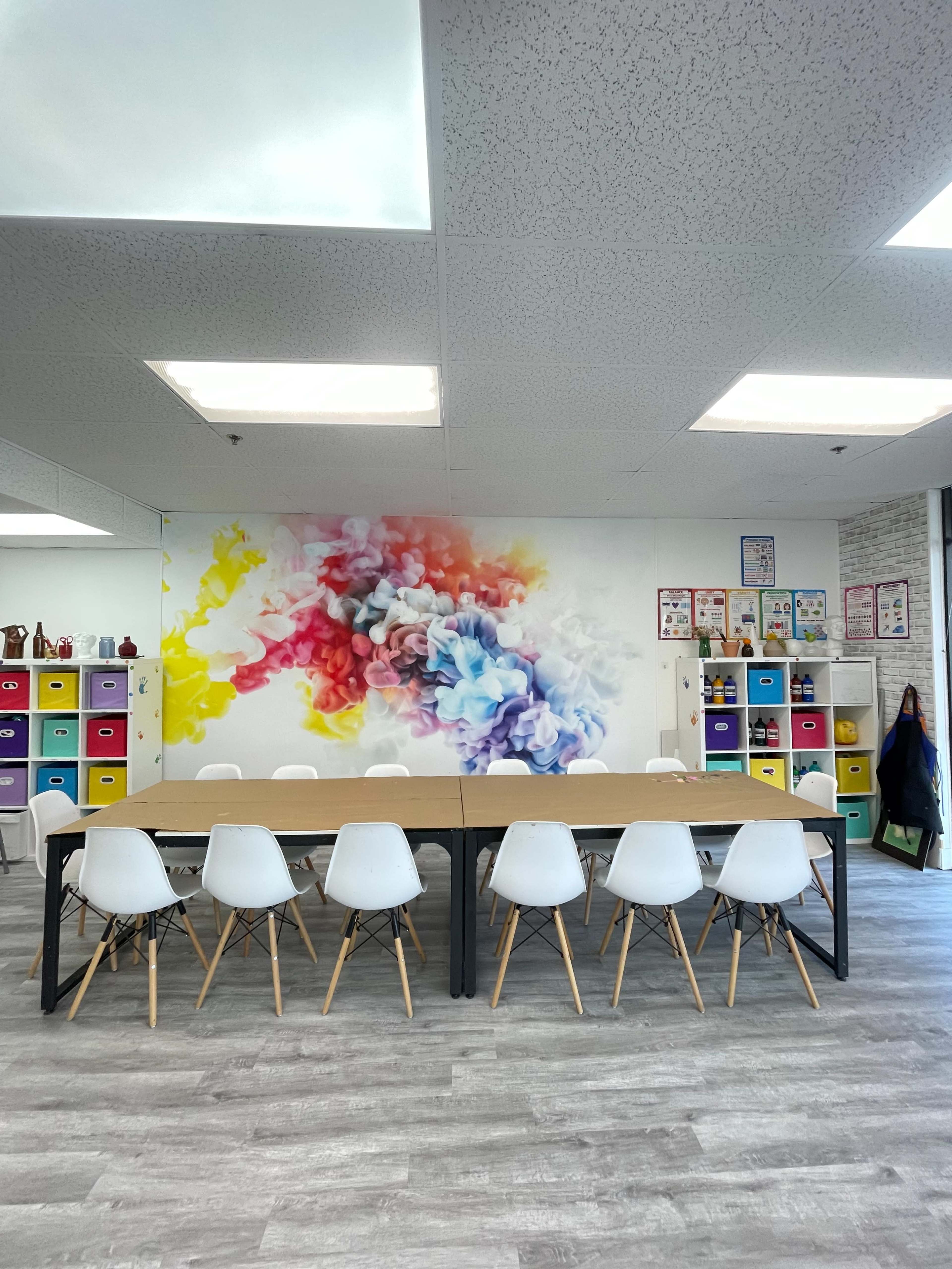 Stunning Studio with Floor-to-Ceiling Glass Windows Image in Crescenta Highlands, GLENDALE, CA