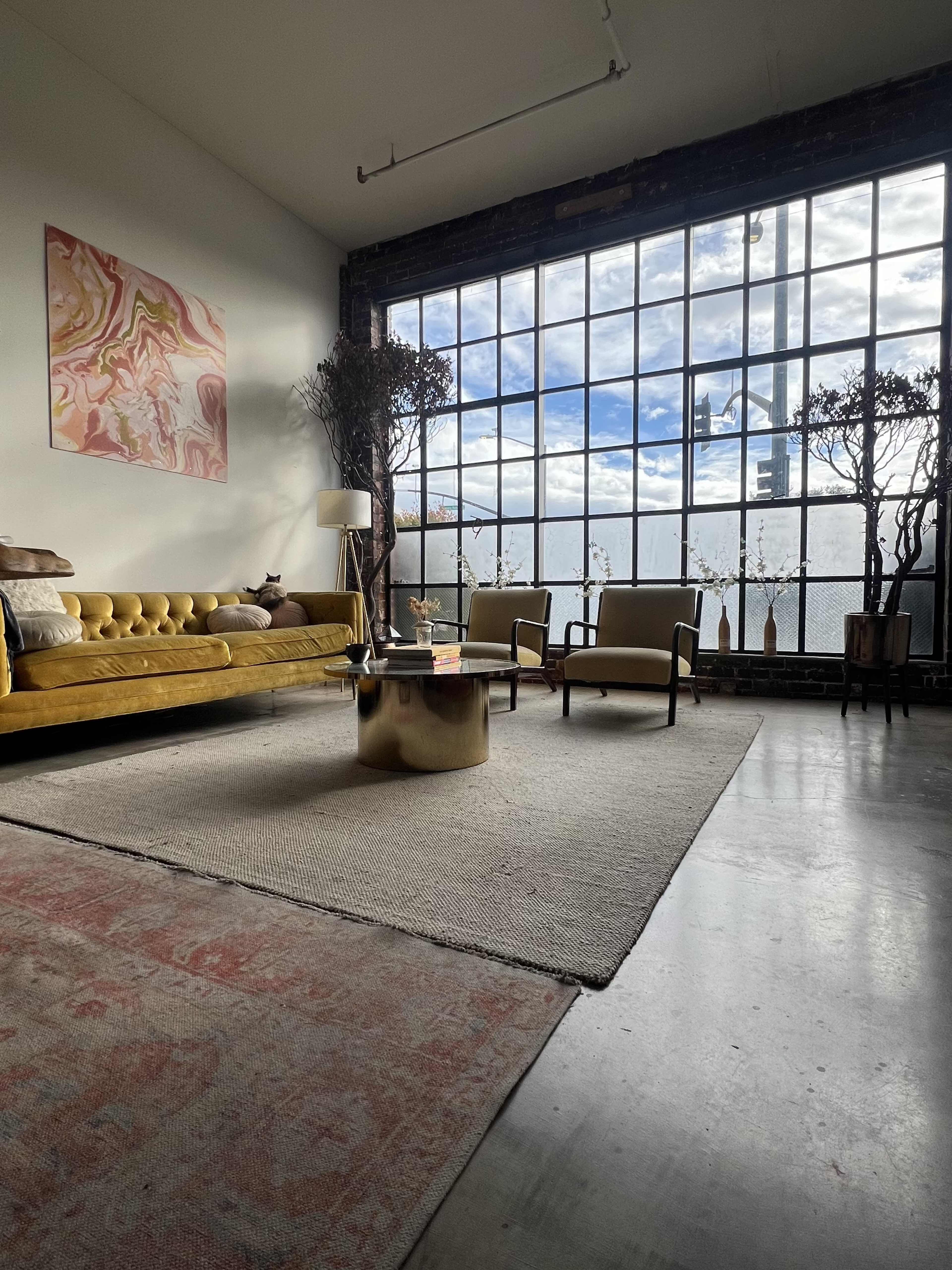 Sun-Filled Industrial Artist Loft with Soaring Ceilings Image in West Oakland, Oakland, CA