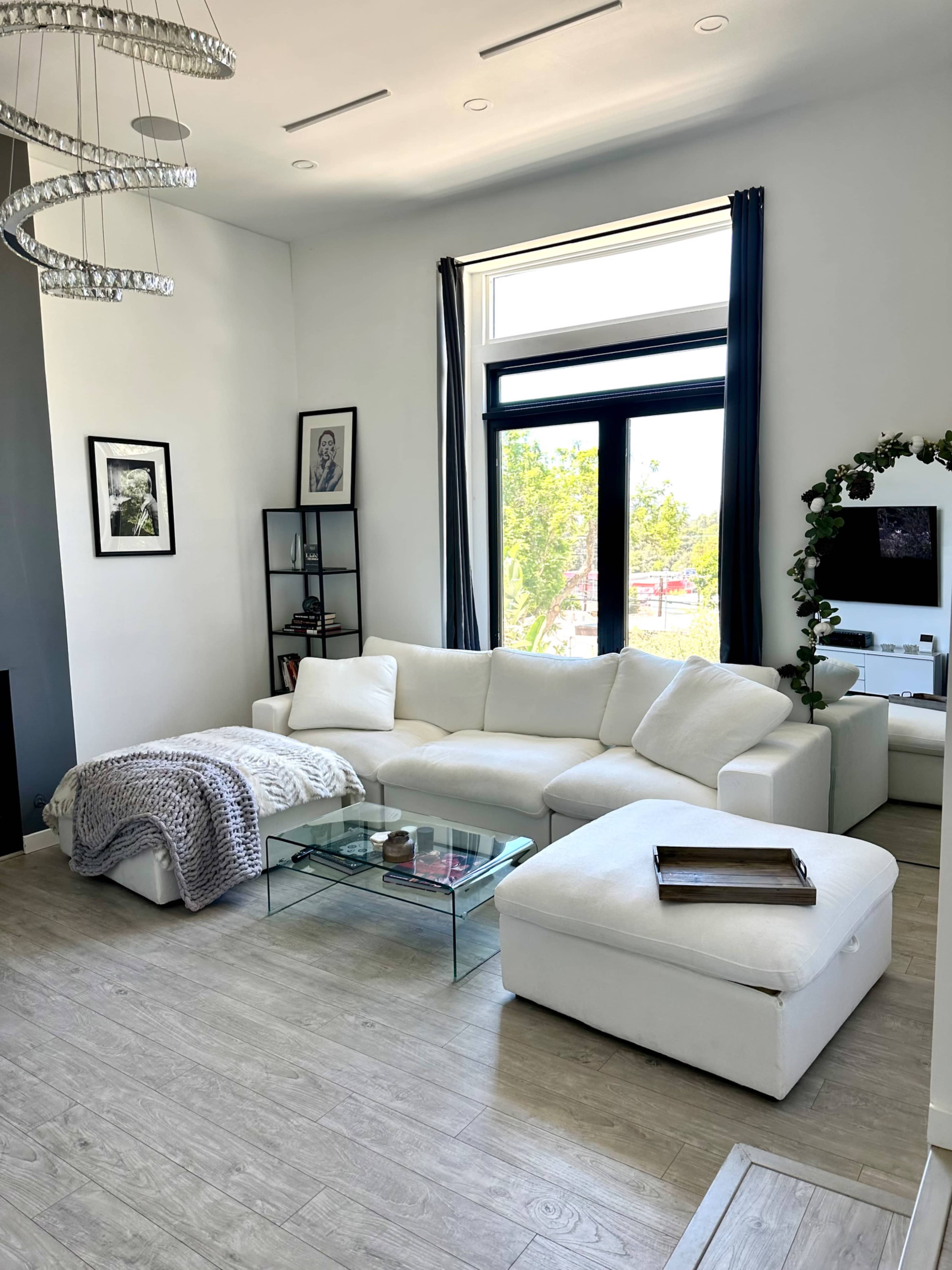 Luxury Studio City home with panoramic views Image in Studio City, Studio City, CA