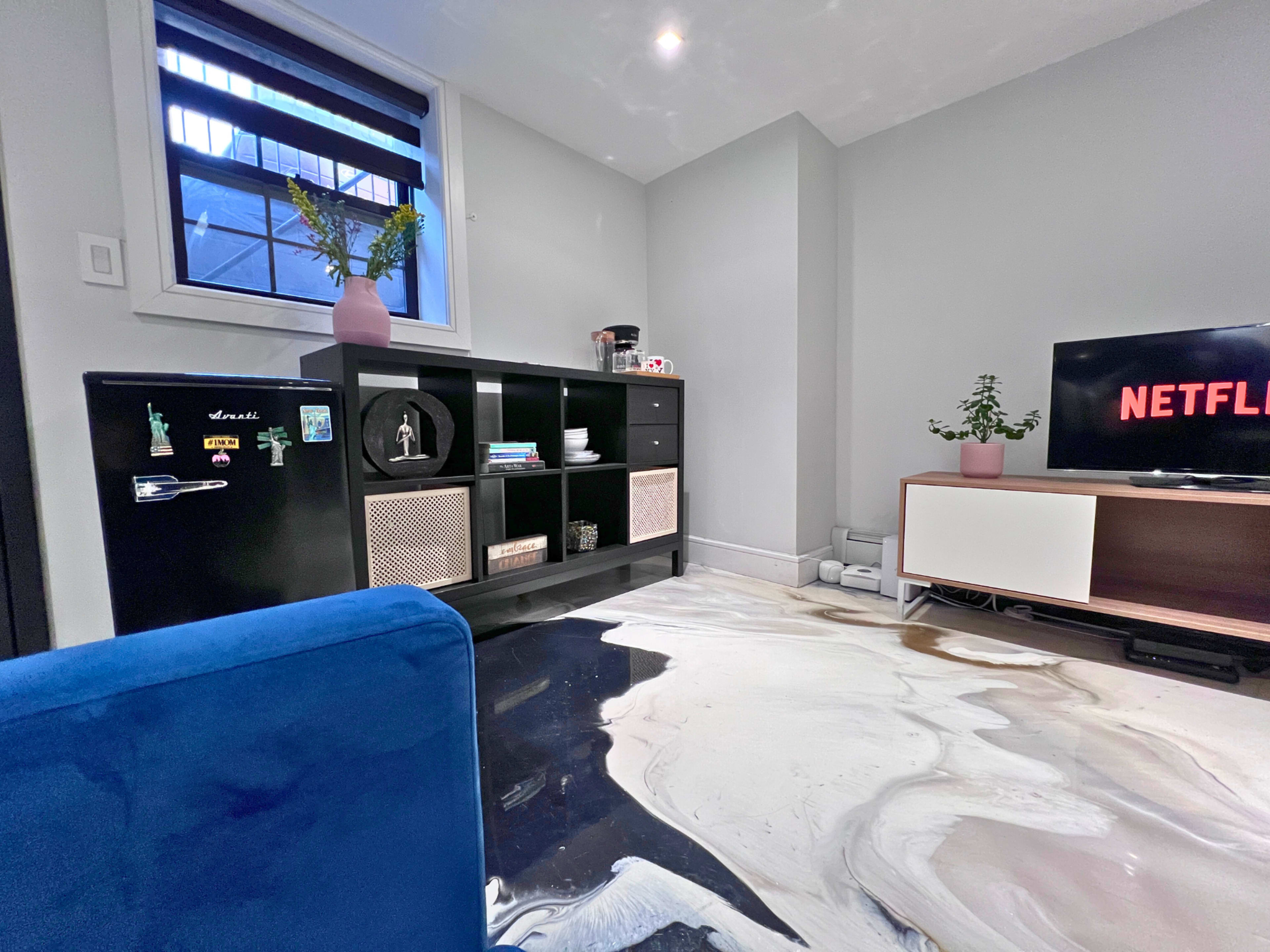 All Inclusive Private Apartment For Meetings (Modern) Image in Jackson Heights, Jackson Heights, NY