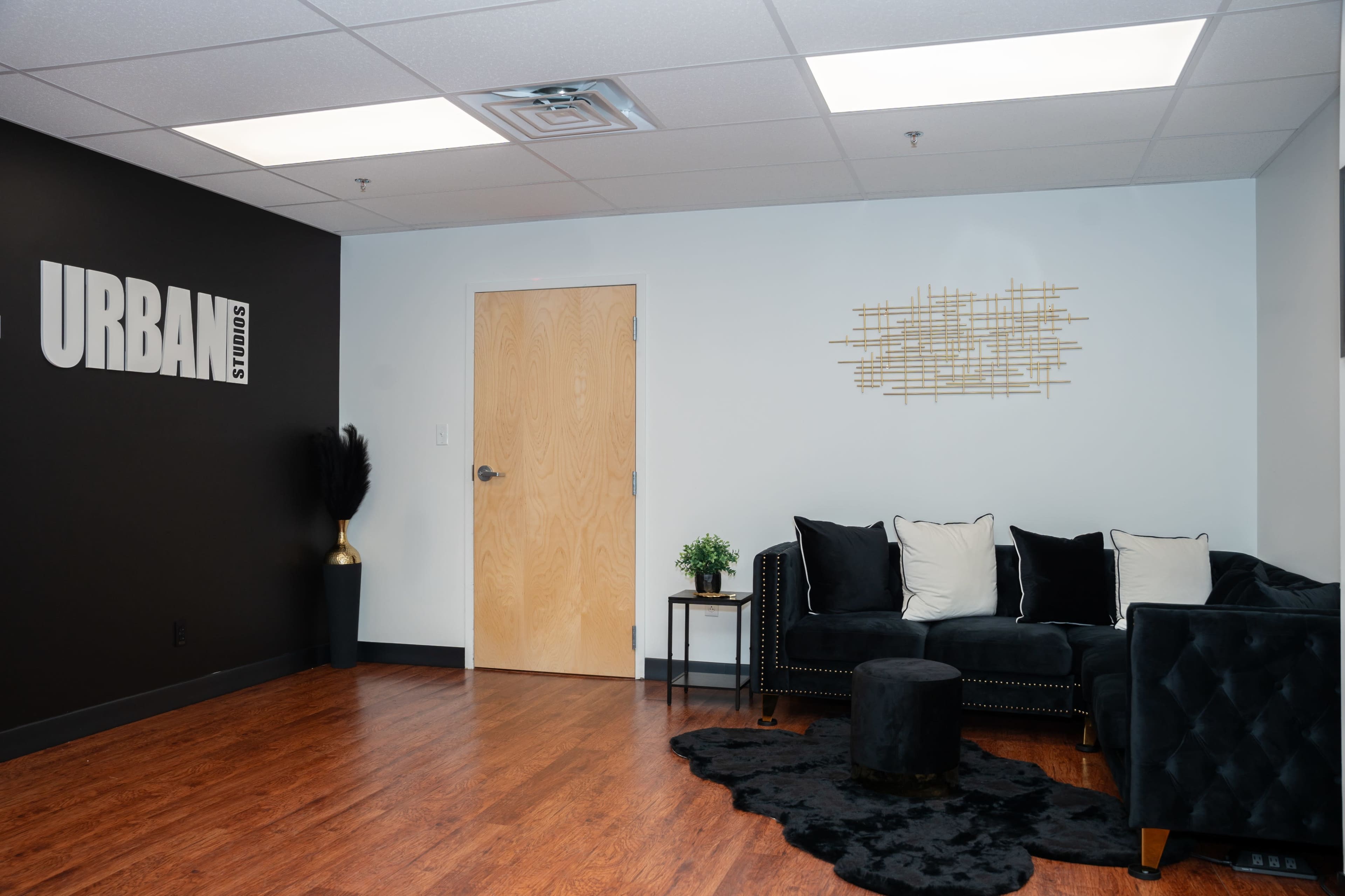 Capture, Create, CEollaborate: Your Ultimate Studio Experience Awaits! Image in Downtown, Bristol, CT