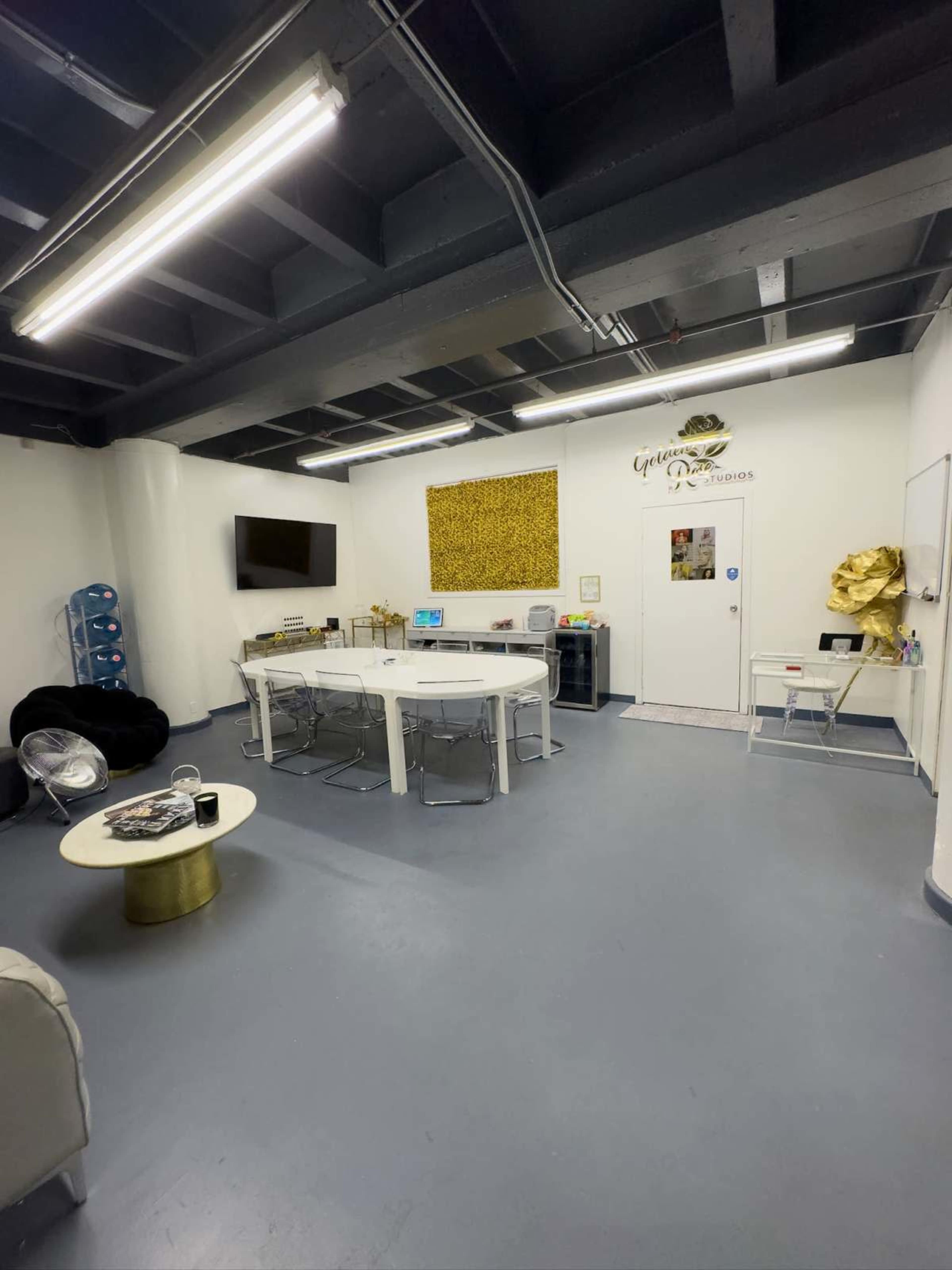 Golden Rose Studios (Spacious Downtown LA Photo/Video Studio) Image in South Los Angeles, Los Angeles, CA