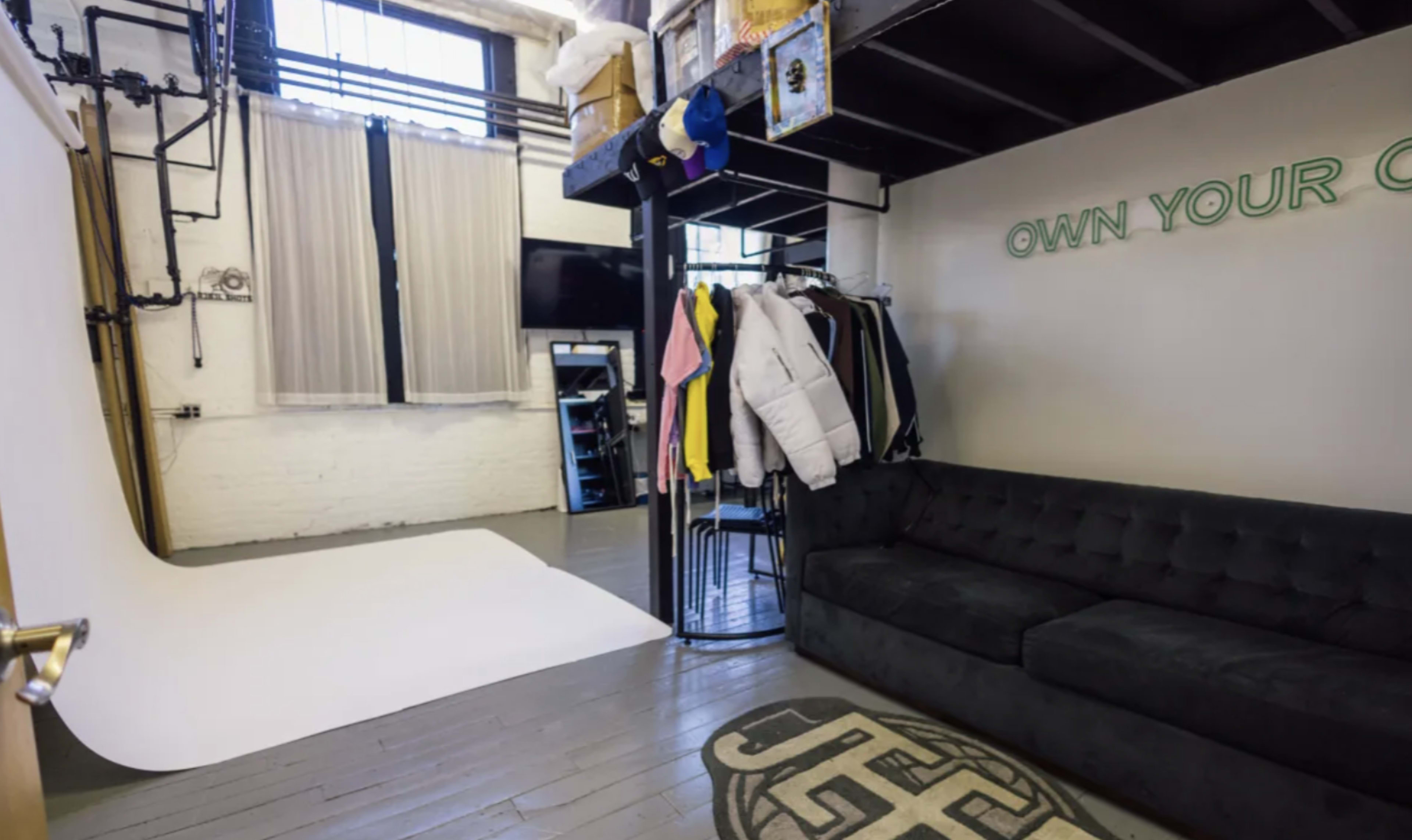 Affordable Pod Cast Room Image in Getty Square, Yonkers, NY